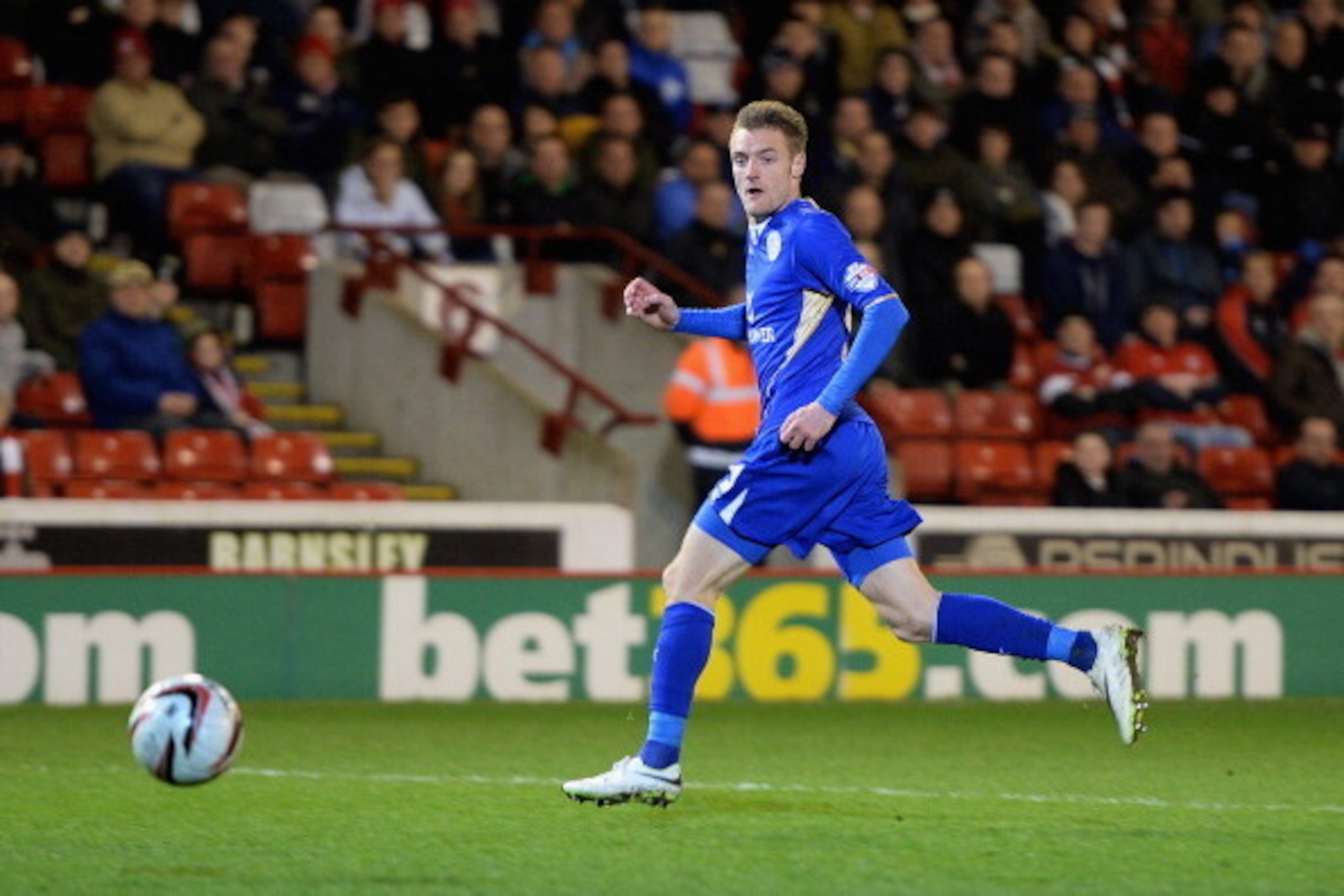 BARNSLEY, ENGLAND - MARCH 11:  Jamie Vardy of Leicester scores to make it 3-0 during the Sky Bet Championship match between Barnsley and Leicester City at Oakwell on March 11, 2014 in Barnsley, England,  (Photo by Michael Regan/Getty Images)