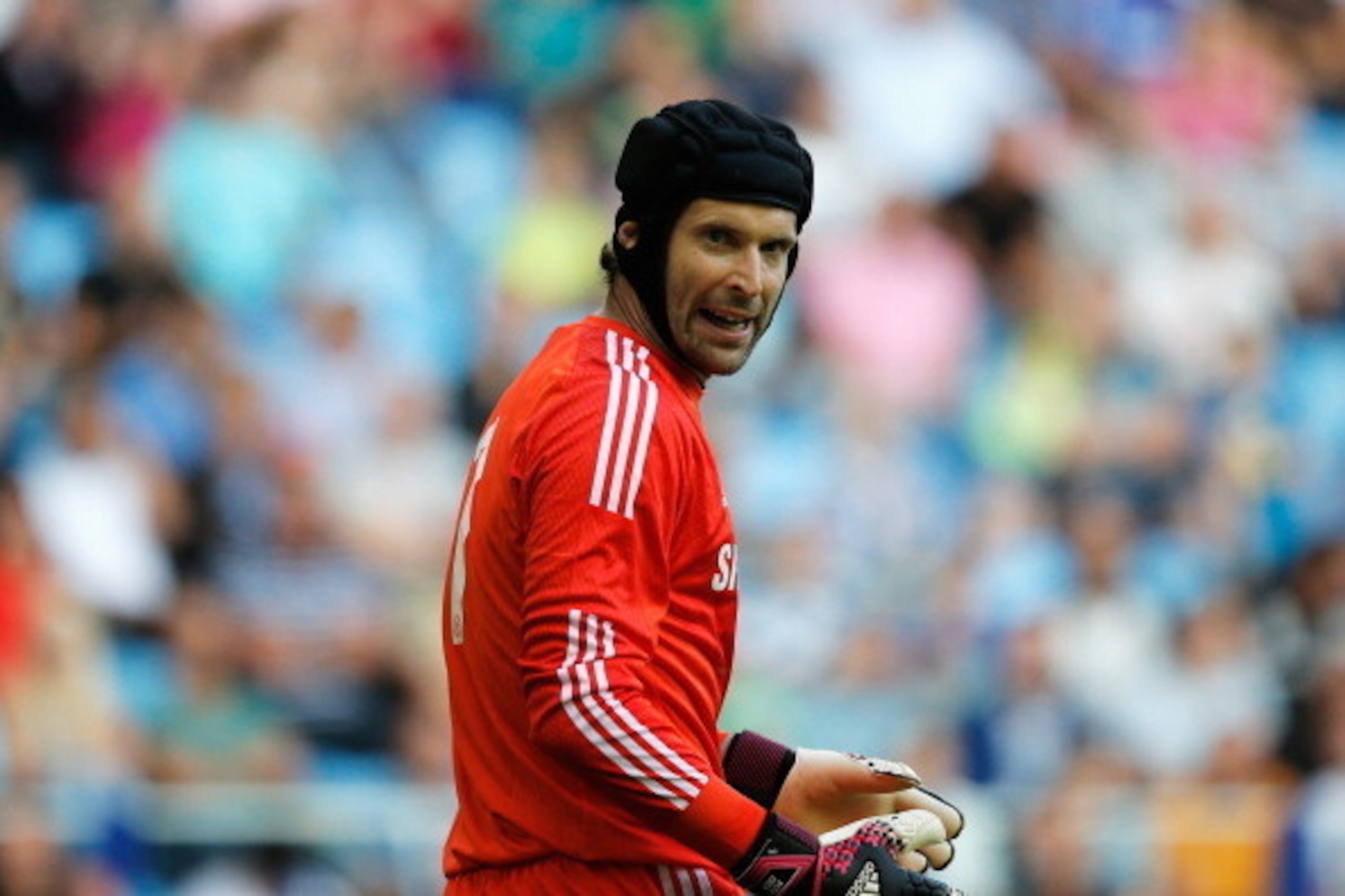 ARNHEM, NETHERLANDS - JULY 30: Goalkeeper, Petr Cech of Chelsea looks on during the pre season friendly match between Vitesse Arnhem and Chelsea at the Gelredome Stadium on July 30, 2014 in Arnhem, Netherlands. (Photo by Dean Mouhtaropoulos/Getty Images ARNHEM, NETHERLANDS - JULY 30: Goalkeeper, Petr Cech of Chelsea looks on during the pre season friendly match between Vitesse Arnhem and Chelsea at the Gelredome Stadium on July 30, 2014 in Arnhem, Netherlands. (Photo by Dean Mouhtaropoulos/Getty Images