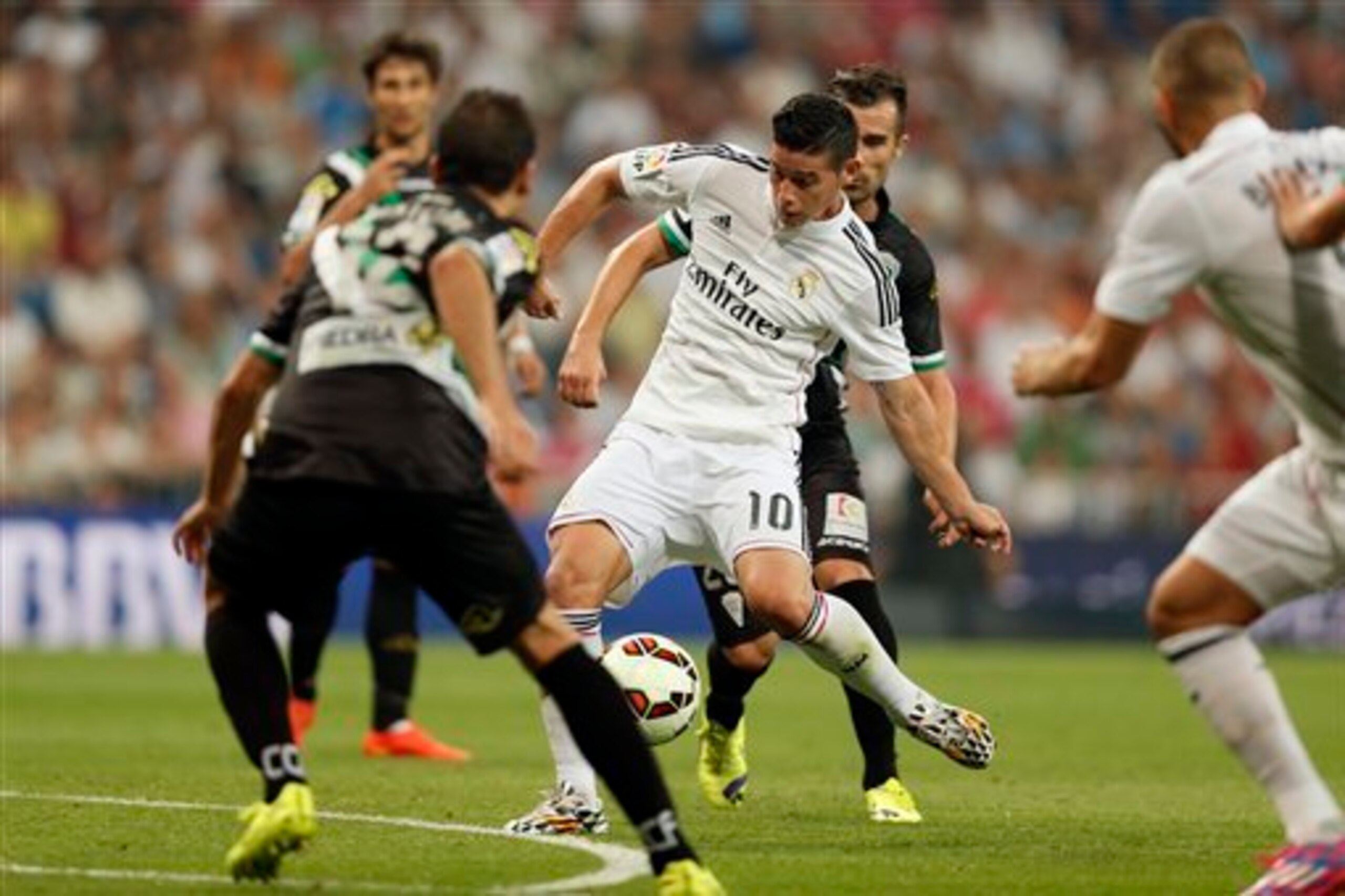 James Rodriguez plays differently to Angel Di Maria.