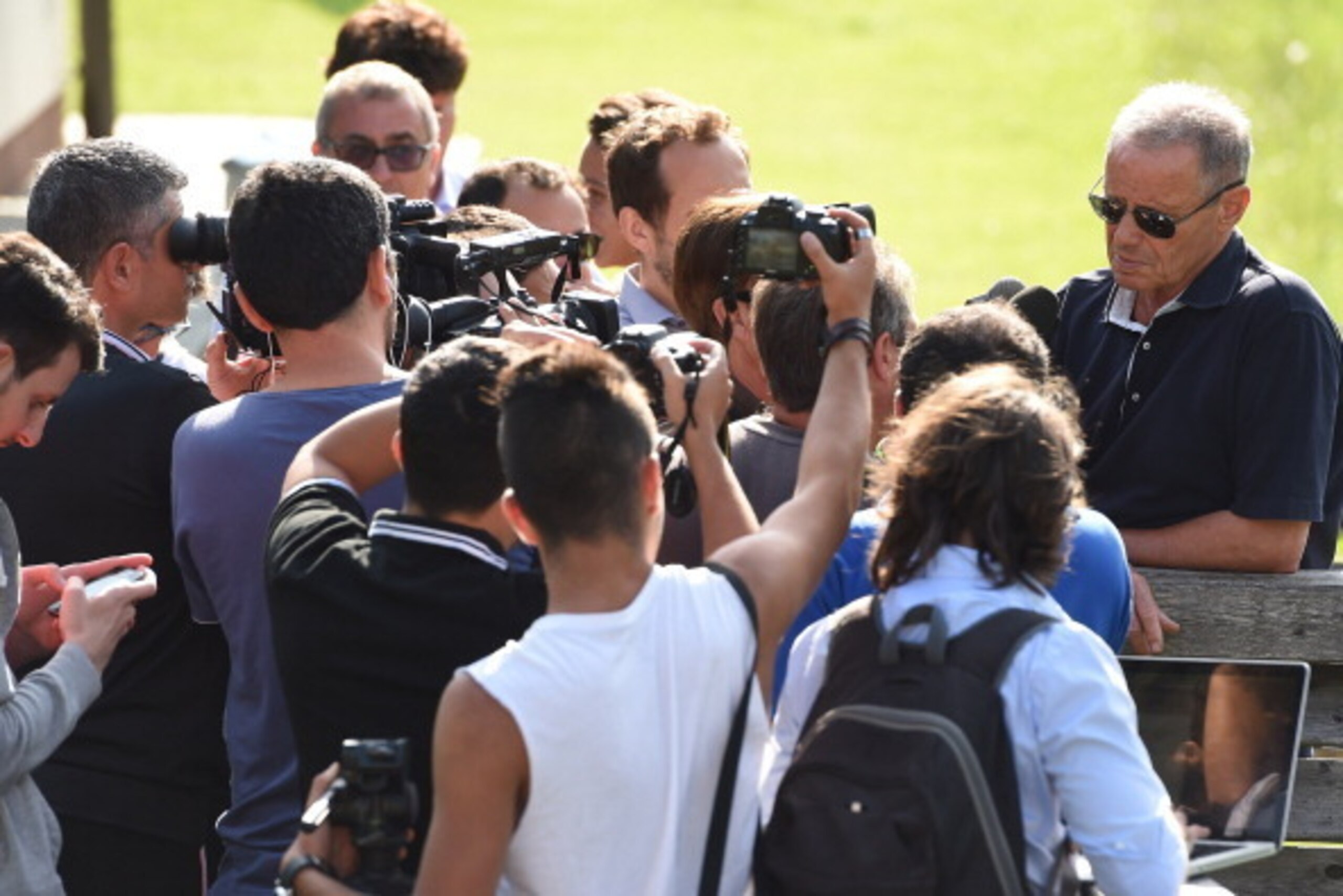 BAD KLEINKIRCHHEIM, AUSTRIA - JULY 19: President Maurizio Zamparini (R) meets journalists during a Palermo training session on July 19, 2014 in Bad Kleinkirchheim, Austria.  (Photo by Tullio M. Puglia/Getty Images)