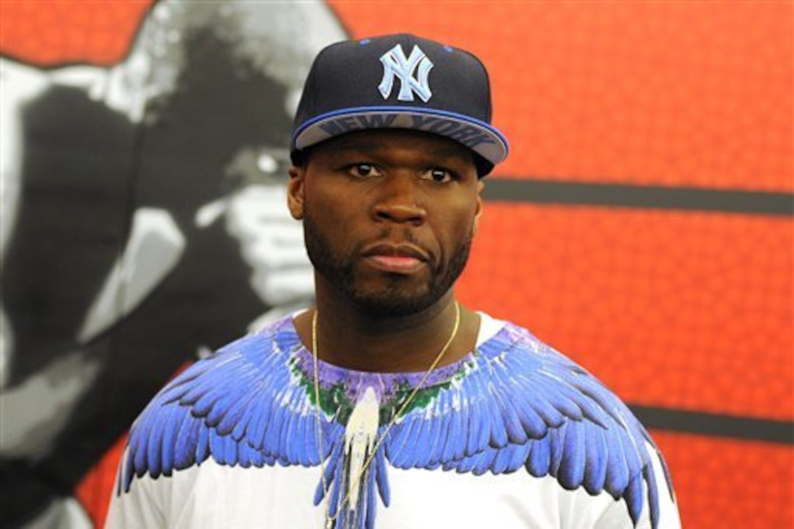 50 Cent shouldn't mock those who can't read.