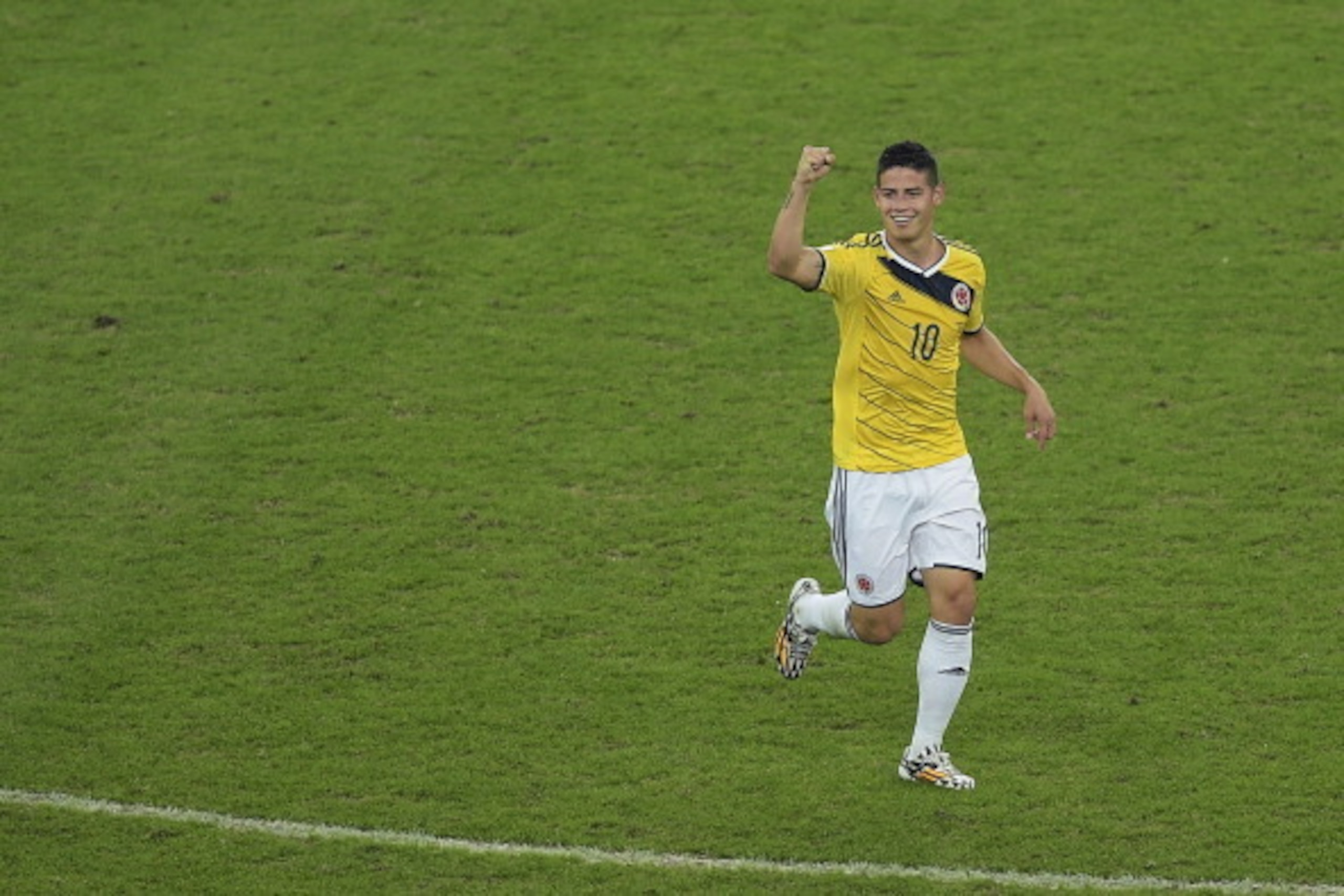 RIO DE JANEIRO, BRAZIL - JUNE 28: James Rodriguez of Colombia celebrates scoring his team's second goal and his second of the game during the 2014 FIFA World Cup Brazil round of 16 match between Colombia and Uruguay at Maracana on June 28, 2014 in Rio de RIO DE JANEIRO, BRAZIL - JUNE 28: James Rodriguez of Colombia celebrates scoring his team's second goal and his second of the game during the 2014 FIFA World Cup Brazil round of 16 match between Colombia and Uruguay at Maracana on June 28, 2014 in Rio de