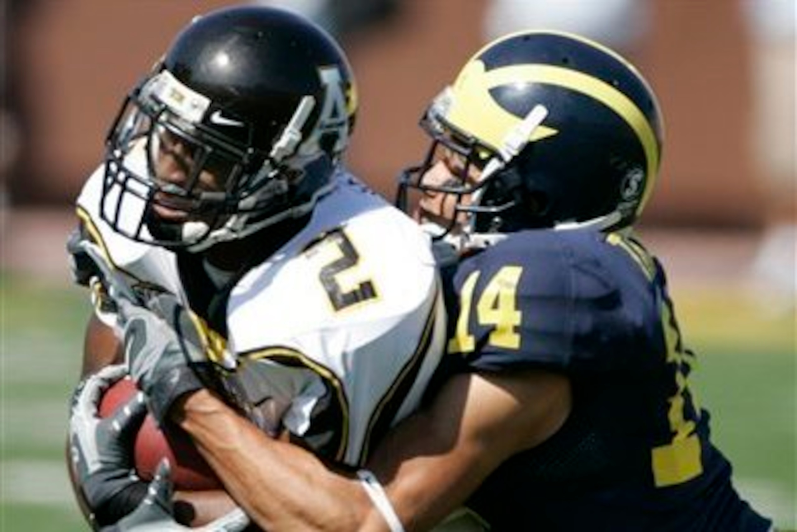 Dexter Jackson's two first-half scores stunned Michigan and sent the Wolverines into halftime down 28-17 in their eventual loss to Appalachian State.