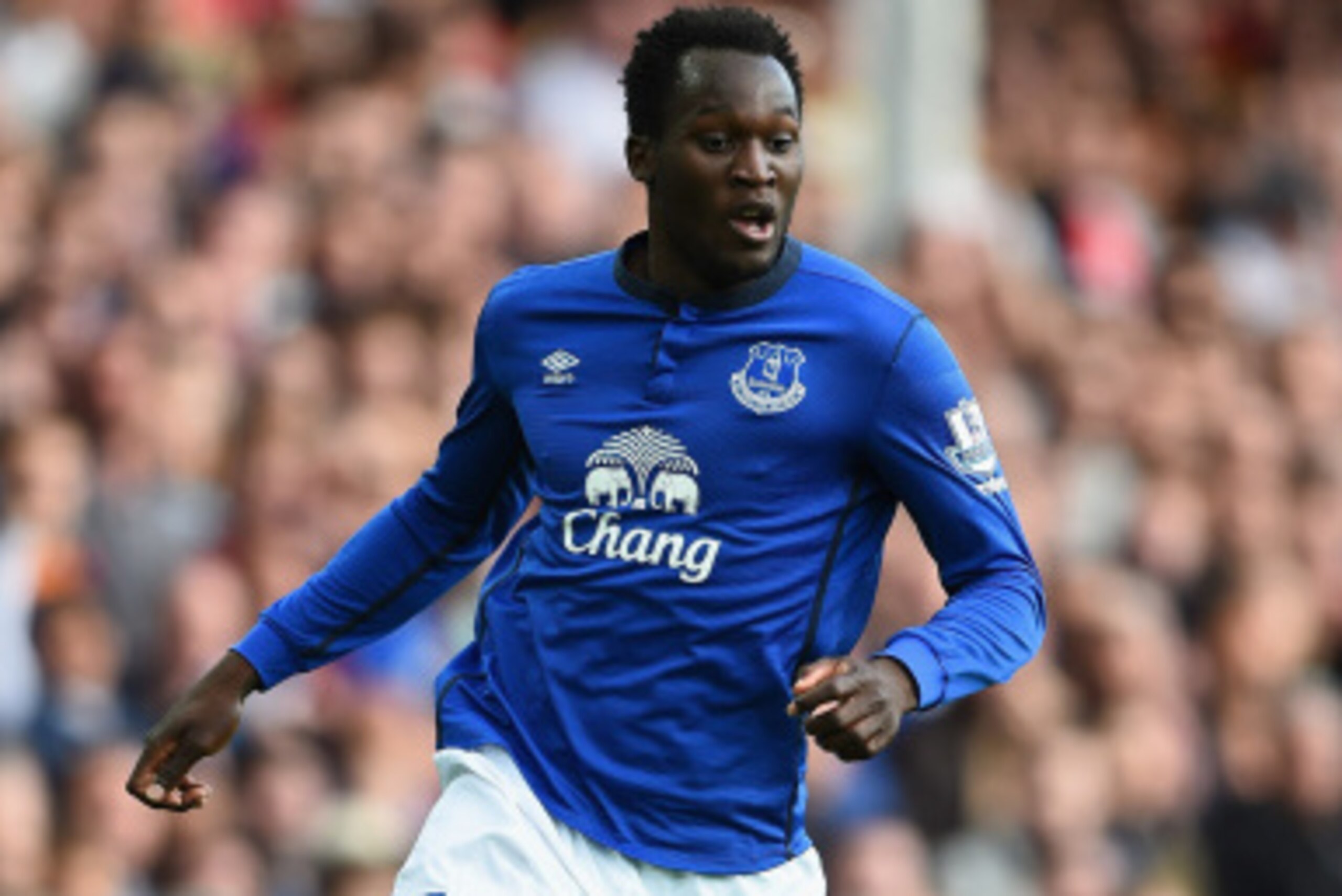 LIVERPOOL, ENGLAND - AUGUST 23: Romelu Lukaku of Everton in action during the Barclays Premier League match between Everton and Arsenal at Goodison Park on August 23, 2014 in Liverpool, England. (Photo by Laurence Griffiths/Getty Images) LIVERPOOL, ENGLAND - AUGUST 23: Romelu Lukaku of Everton in action during the Barclays Premier League match between Everton and Arsenal at Goodison Park on August 23, 2014 in Liverpool, England. (Photo by Laurence Griffiths/Getty Images)