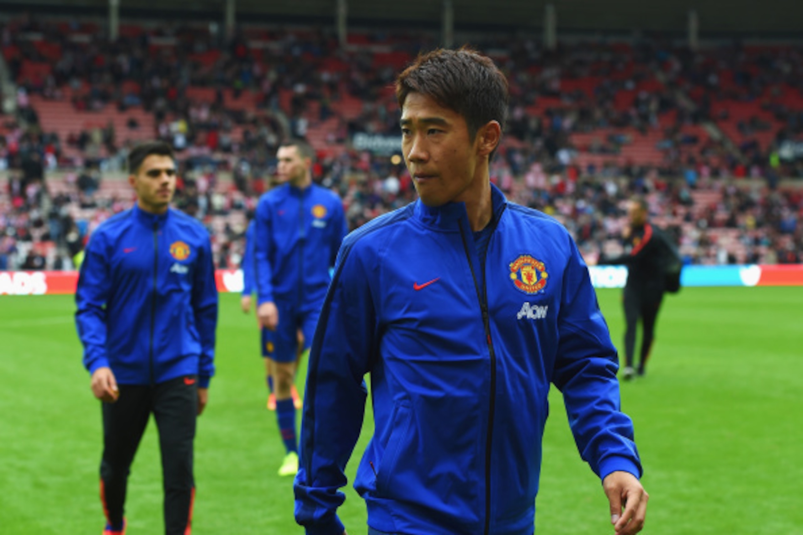 SUNDERLAND, ENGLAND - AUGUST 24:  Shinji Kagawa of Manchester United walks to the dressing room prior to the Barclays Premier League match between Sunderland and Manchester United at Stadium of Light on August 24, 2014 in Sunderland, England.  (Photo by M