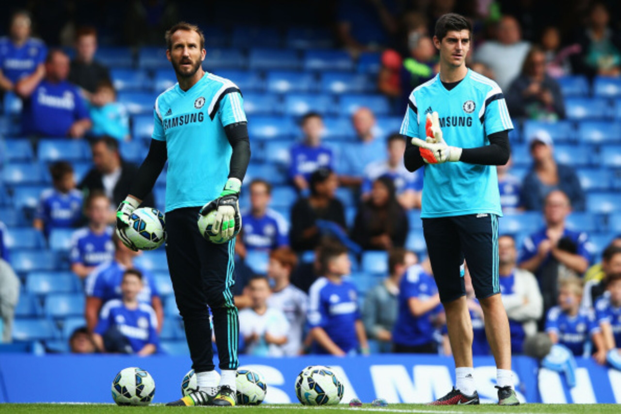 LONDON, ENGLAND - AUGUST 23: Mark Schwarzer (L) and Thibaut Courtois of Chelsea prior to the Barclays Premier League match between Chelsea and Leicester City at Stamford Bridge on August 23, 2014 in London, England. (Photo by Paul Gilham/Getty Images) LONDON, ENGLAND - AUGUST 23: Mark Schwarzer (L) and Thibaut Courtois of Chelsea prior to the Barclays Premier League match between Chelsea and Leicester City at Stamford Bridge on August 23, 2014 in London, England. (Photo by Paul Gilham/Getty Images)