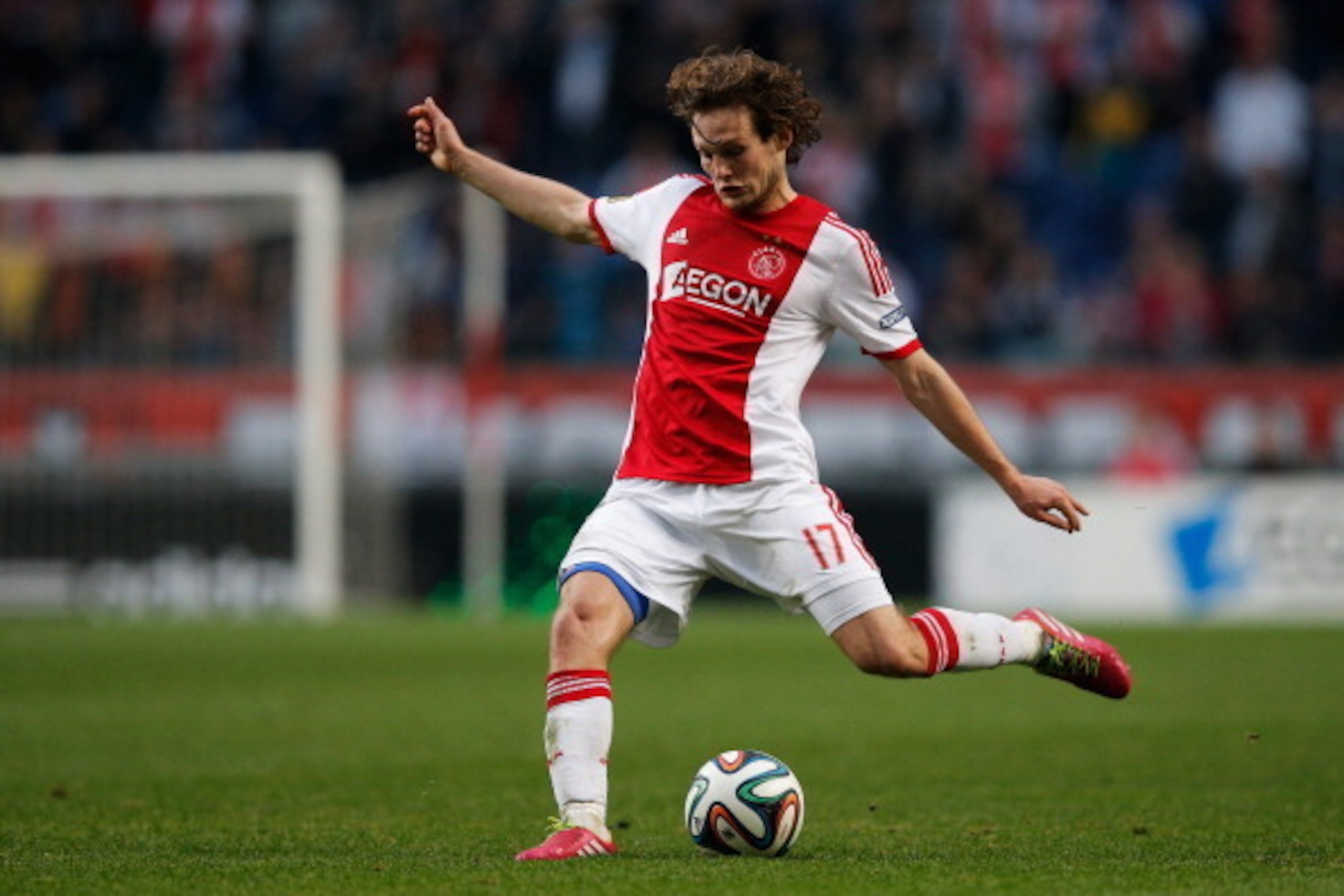 AMSTERDAM, NETHERLANDS - MARCH 09: Daley Blind of Ajax in action during the Eredivisie match between Ajax Amsterdam and SC Cambuur Leeuwarden at Amsterdam Arena on March 9, 2014 in Amsterdam, Netherlands. (Photo by Dean Mouhtaropoulos/Getty Images) AMSTERDAM, NETHERLANDS - MARCH 09: Daley Blind of Ajax in action during the Eredivisie match between Ajax Amsterdam and SC Cambuur Leeuwarden at Amsterdam Arena on March 9, 2014 in Amsterdam, Netherlands. (Photo by Dean Mouhtaropoulos/Getty Images)