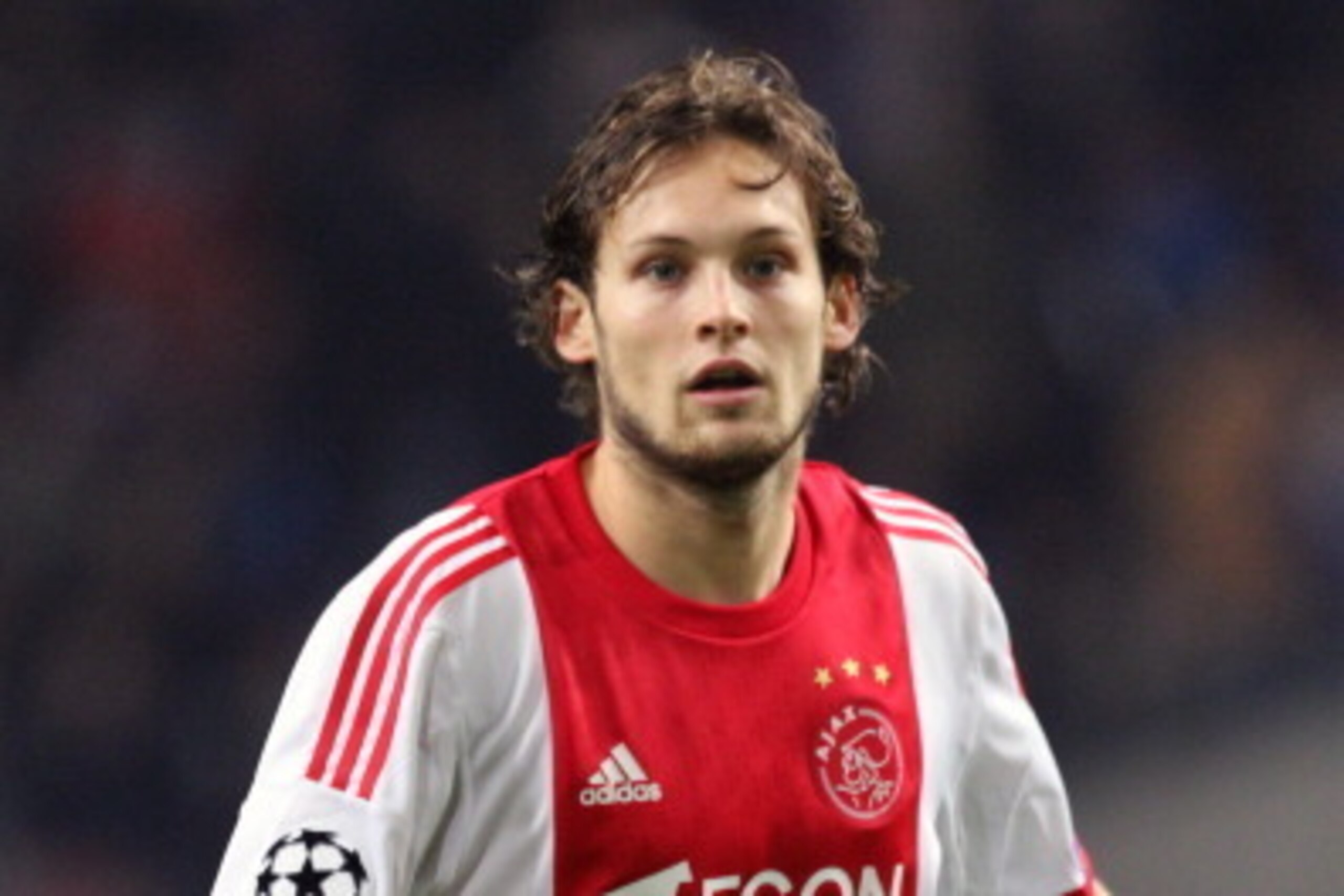 AMSTERDAM, NETHERLANDS - NOVEMBER 6: Daley Blind of AFC Ajax in action during the UEFA Champion League group stage match between AFC Ajax and Celtic FC held on November 6, 2013 at the Amsterdam ArenA in Amsterdam, Netherlands. (Photo by Anoek de Groot/Eu AMSTERDAM, NETHERLANDS - NOVEMBER 6: Daley Blind of AFC Ajax in action during the UEFA Champion League group stage match between AFC Ajax and Celtic FC held on November 6, 2013 at the Amsterdam ArenA in Amsterdam, Netherlands. (Photo by Anoek de Groot/Eu