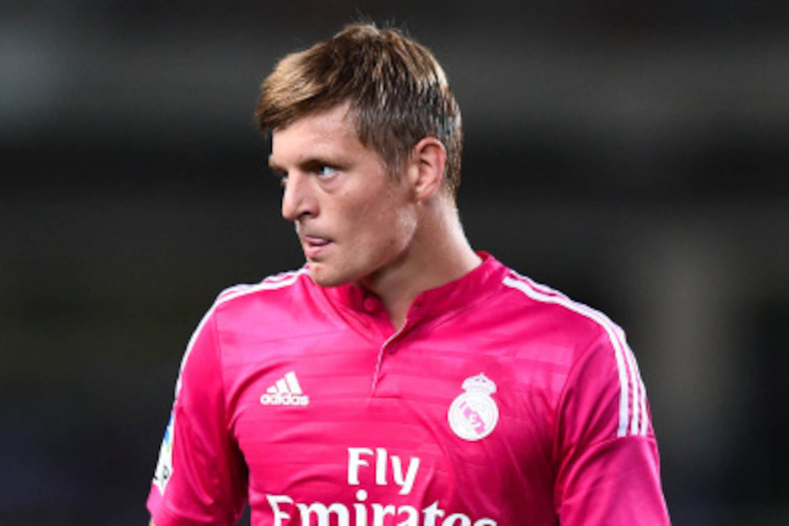 SAN SEBASTIAN, SPAIN - AUGUST 31:  Toni Kroos of Real Madrid CF during the La Liga match between Real Sociedad de Futbol and Real Madrid CF at Estadio Anoeta on August 31, 2014 in San Sebastian, Spain.  (Photo by David Ramos/Getty Images)