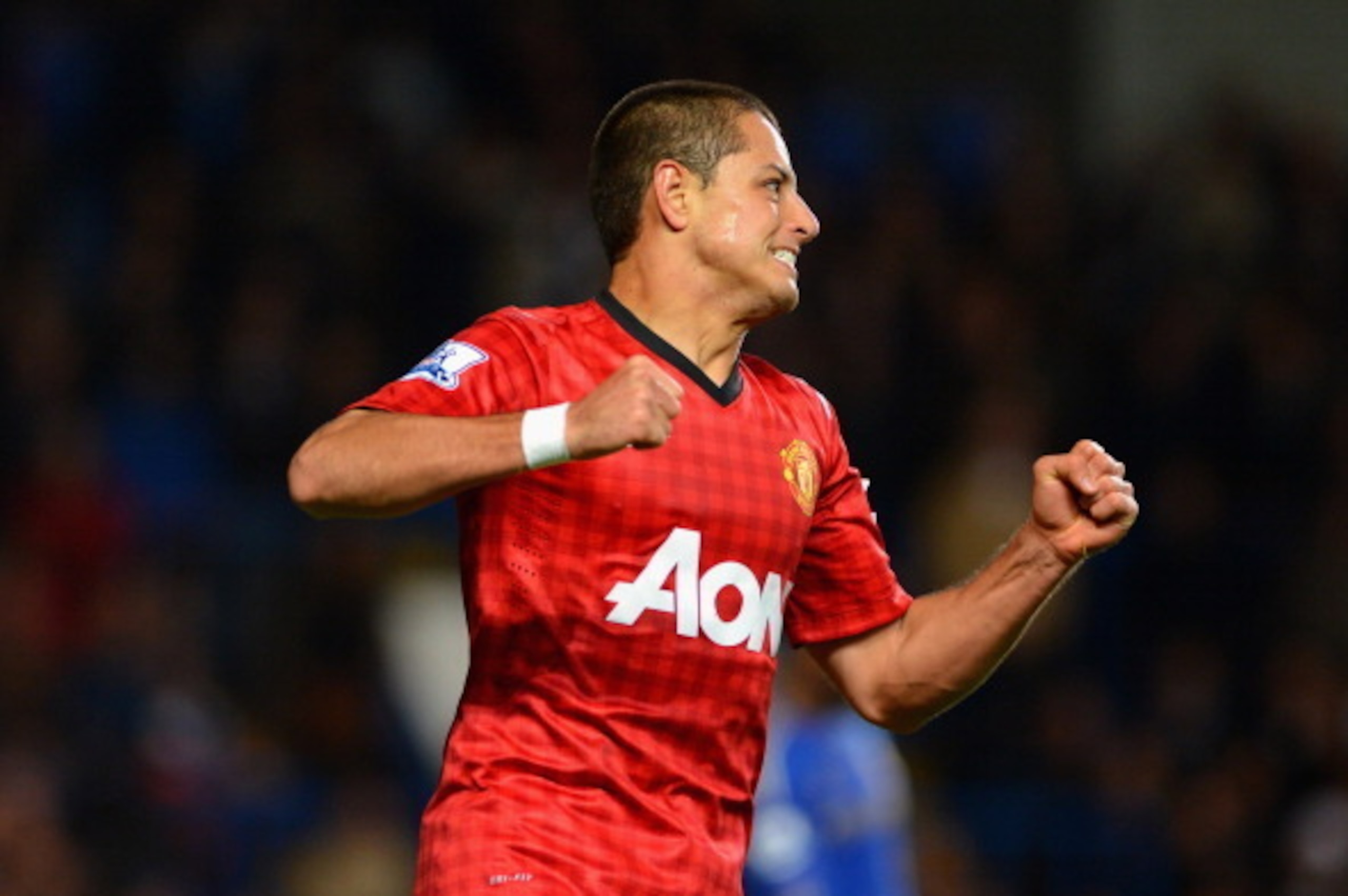 LONDON, ENGLAND - OCTOBER 31:  Javier Hernandez of Manchester United celebrates his goal during the Capital One Cup Fourth Round match between Chelsea and Manchester United at Stamford Bridge on October 31, 2012 in London, England.  (Photo by Shaun Botter