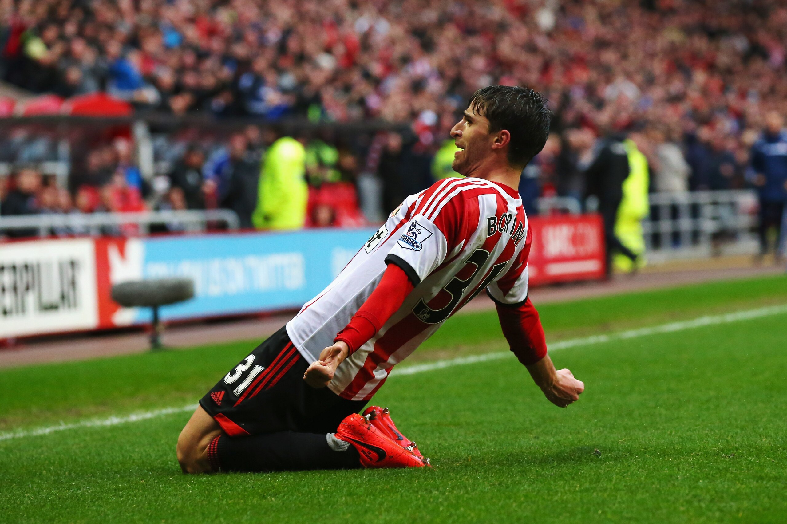 SUNDERLAND, ENGLAND - MAY 07:  Fabio Borini of Sunderland celebrates as he scores their second goal during the Barclays Premier League match between Sunderland and West Bromwich Albion at Stadium of Light on May 7, 2014 in Sunderland, England.  (Photo by