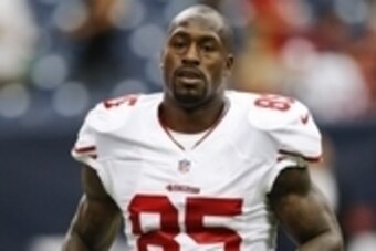 Aug 28, 2014; Houston, TX, USA; San Francisco 49ers tight end Vernon Davis (85) before the game against the Houston Texans at NRG Stadium. Mandatory Credit: Kevin Jairaj-USA TODAY Sports