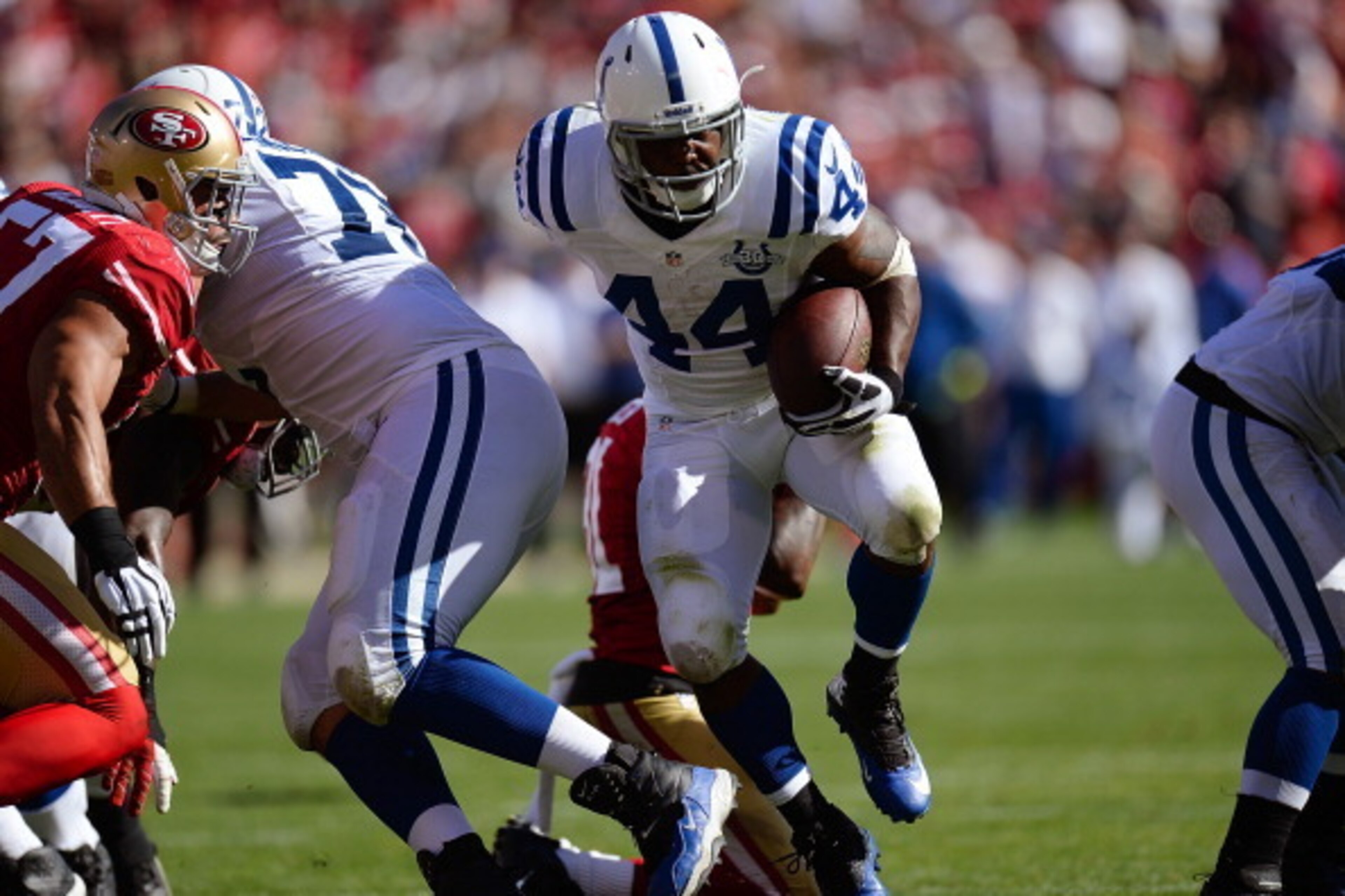 SAN FRANCISCO, CA - SEPTEMBER 22:  Ahmad Bradshaw #44 of the Indianapolis Colts rushes for an eight yards gain to the San Francisco 49ers six yard line during the fourth quarter at Candlestick Park on September 22, 2013 in San Francisco, California. The C
