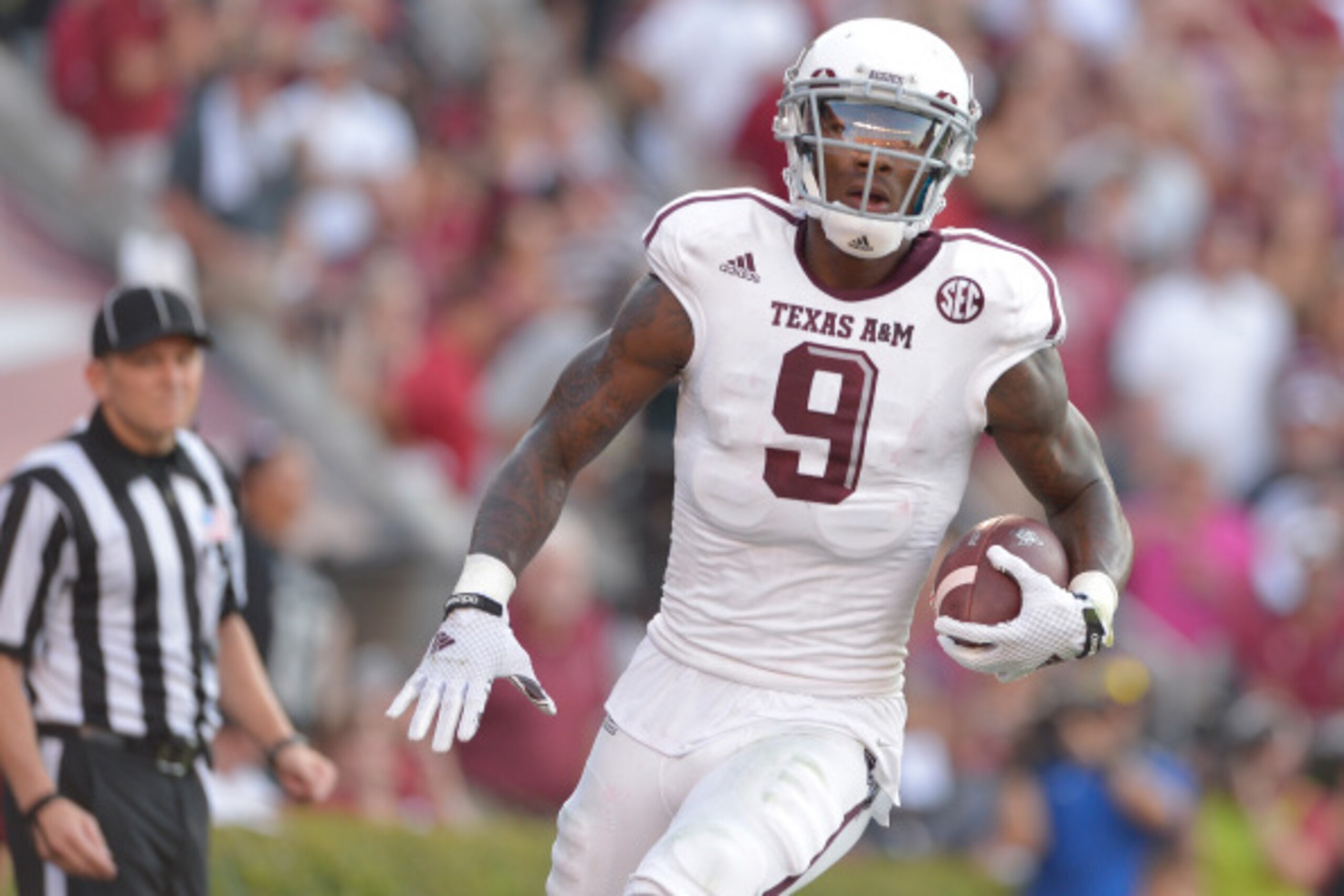 COLUMBIA, SC - AUGUST 28:  Ricky Seals-Jones #9 of the Texas A&M Aggies against the South Carolina Gamecocks during their game at Williams-Brice Stadium on August 28, 2014 in Columbia, South Carolina.  (Photo by Grant Halverson/Getty Images)