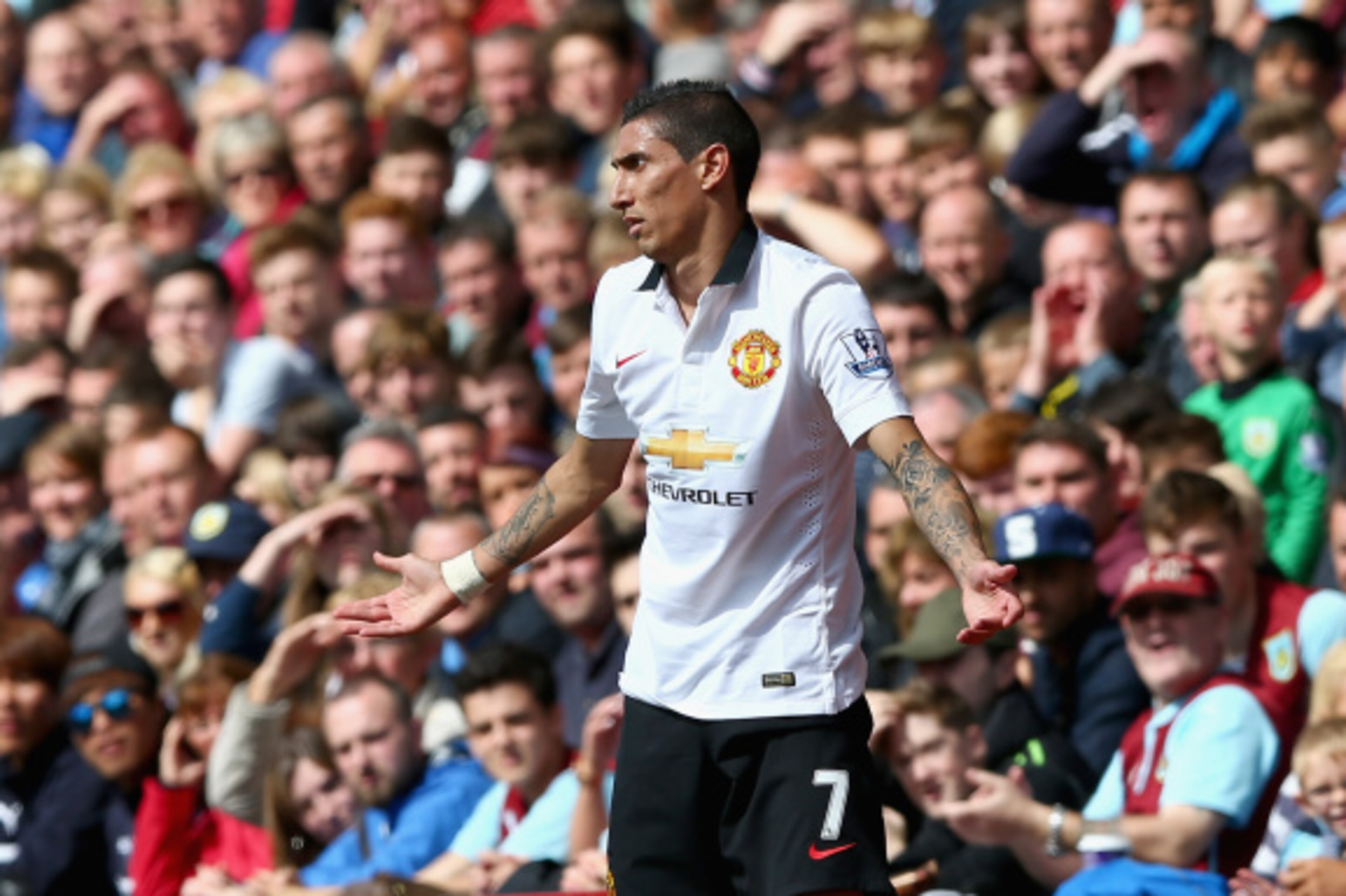 BURNLEY, ENGLAND - AUGUST 30: Angel Di Maria of Manchester United shows his emotions during the Barclays Premier League match between Burnley and Manchester United at Turf Moor on August 30, 2014 in Burnley, England. (Photo by Clive Brunskill/Getty Imag BURNLEY, ENGLAND - AUGUST 30: Angel Di Maria of Manchester United shows his emotions during the Barclays Premier League match between Burnley and Manchester United at Turf Moor on August 30, 2014 in Burnley, England. (Photo by Clive Brunskill/Getty Imag