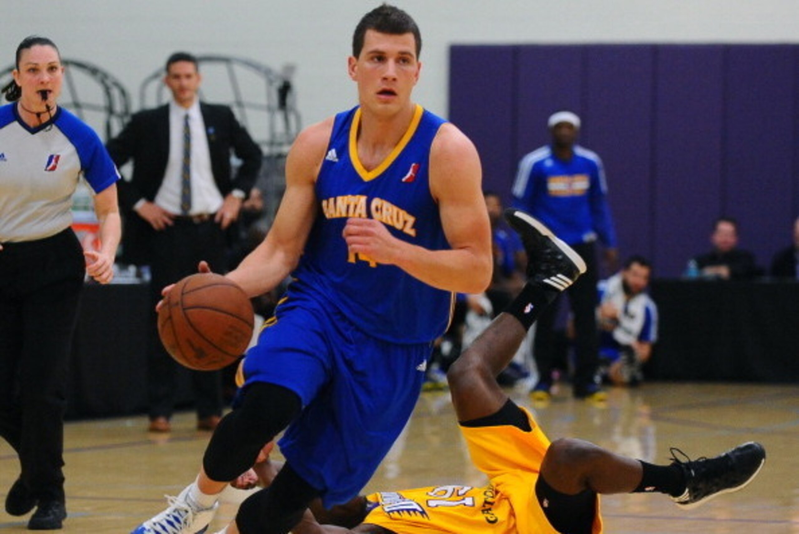 EL SEGUNDO, CA - APRIL 12:  Nemanja Nedovic #14 of the Santa Cruz Warriors dribbles the ball against the Los Angeles D-Fenders on April12, 2014 at Toyota Sports Center in El Segundo, California. NOTE TO USER: User expressly acknowledges and agrees that, b