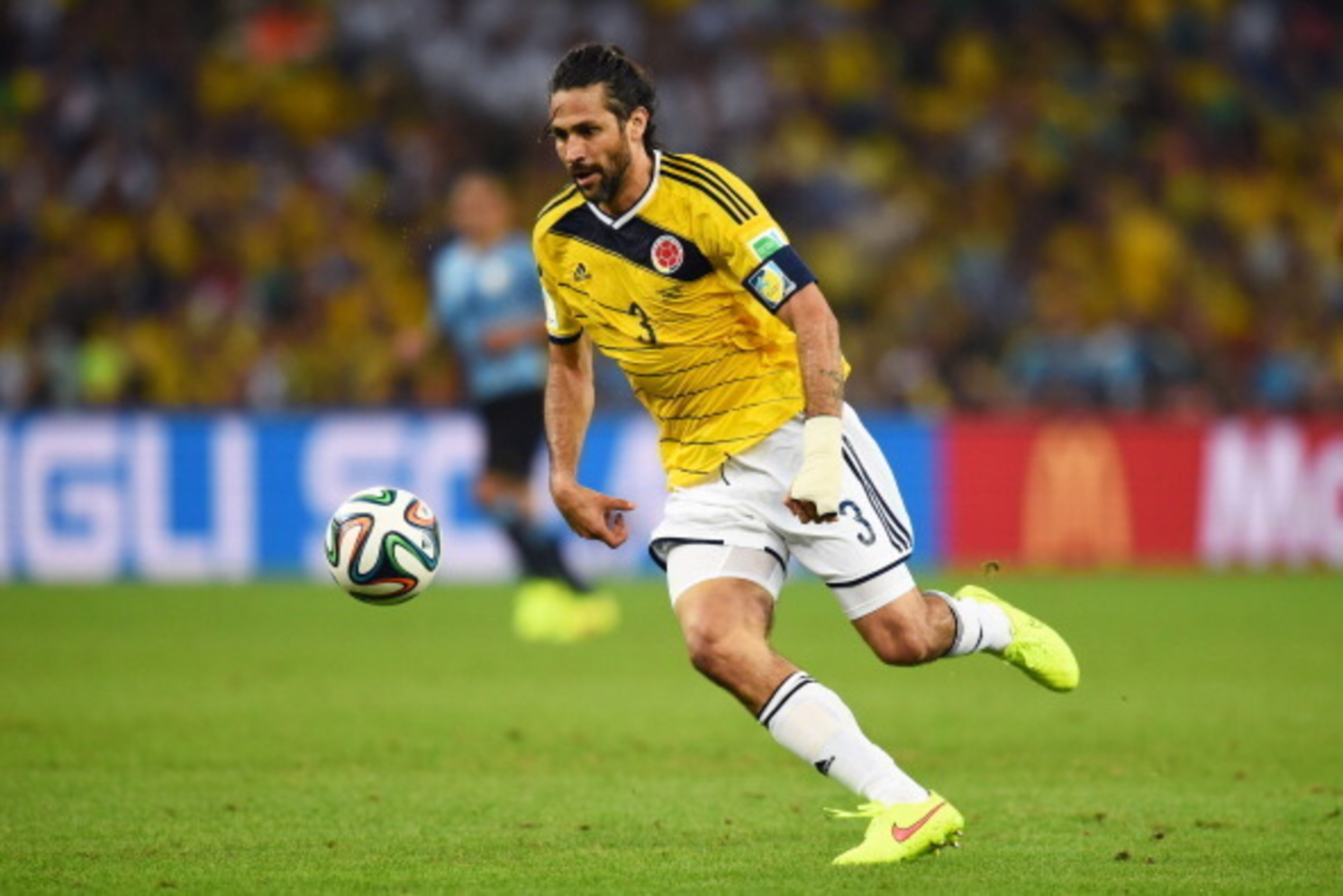 RIO DE JANEIRO, BRAZIL - JUNE 28: Mario Yepes of Colombia controls the ball during the 2014 FIFA World Cup Brazil round of 16 match between Colombia and Uruguay at Maracana on June 28, 2014 in Rio de Janeiro, Brazil. (Photo by Matthias Hangst/Getty Imag RIO DE JANEIRO, BRAZIL - JUNE 28: Mario Yepes of Colombia controls the ball during the 2014 FIFA World Cup Brazil round of 16 match between Colombia and Uruguay at Maracana on June 28, 2014 in Rio de Janeiro, Brazil. (Photo by Matthias Hangst/Getty Imag