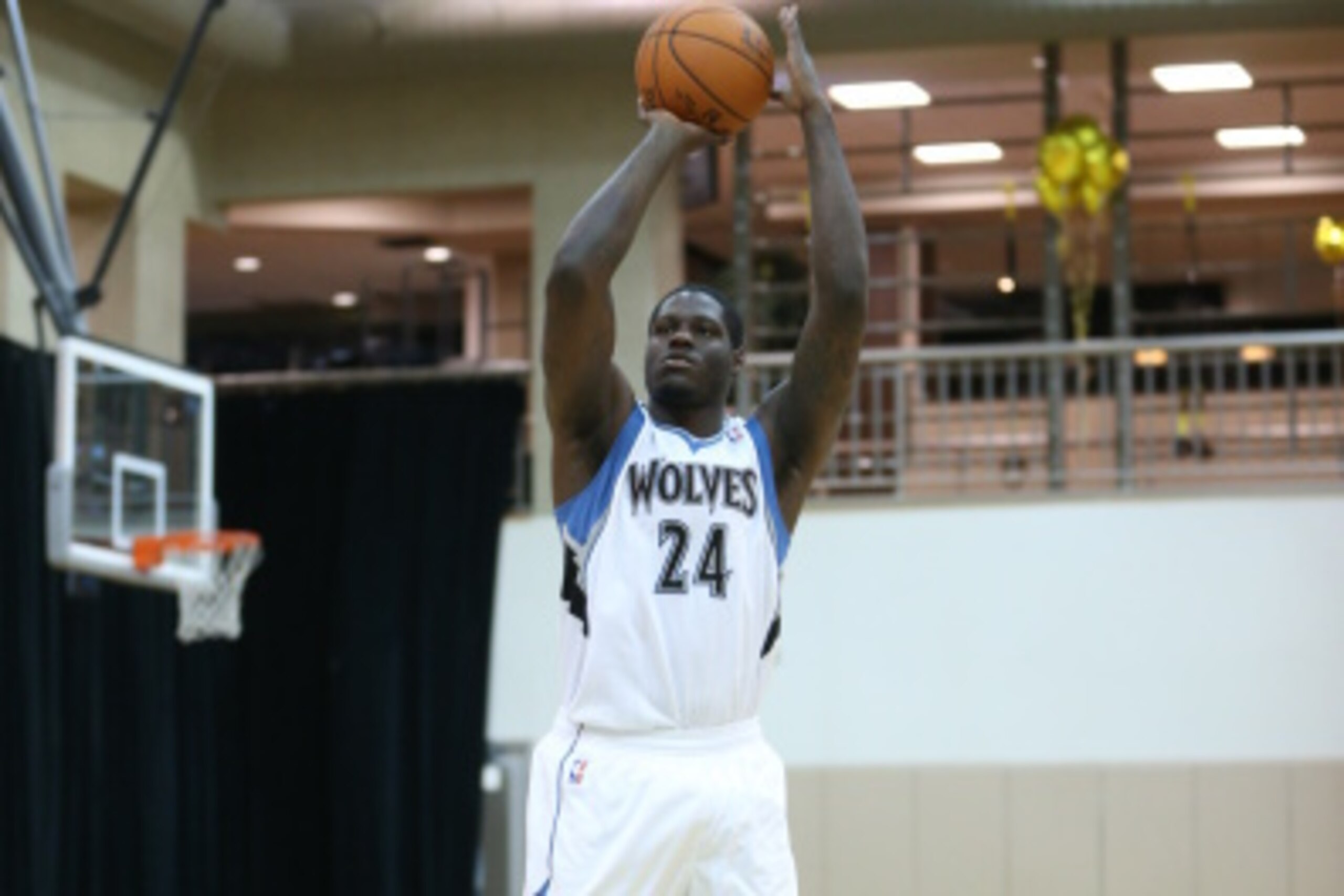 MINNEAPOLIS, MN - AUGUST 26: Anthony Bennett #24 of the Minnesota Timberwolves shoots the ball on August 26, 2014 at Target Center in Minneapolis, Minnesota. NOTE TO USER: User expressly acknowledges and agrees that, by downloading and or using this Phot MINNEAPOLIS, MN - AUGUST 26: Anthony Bennett #24 of the Minnesota Timberwolves shoots the ball on August 26, 2014 at Target Center in Minneapolis, Minnesota. NOTE TO USER: User expressly acknowledges and agrees that, by downloading and or using this Phot