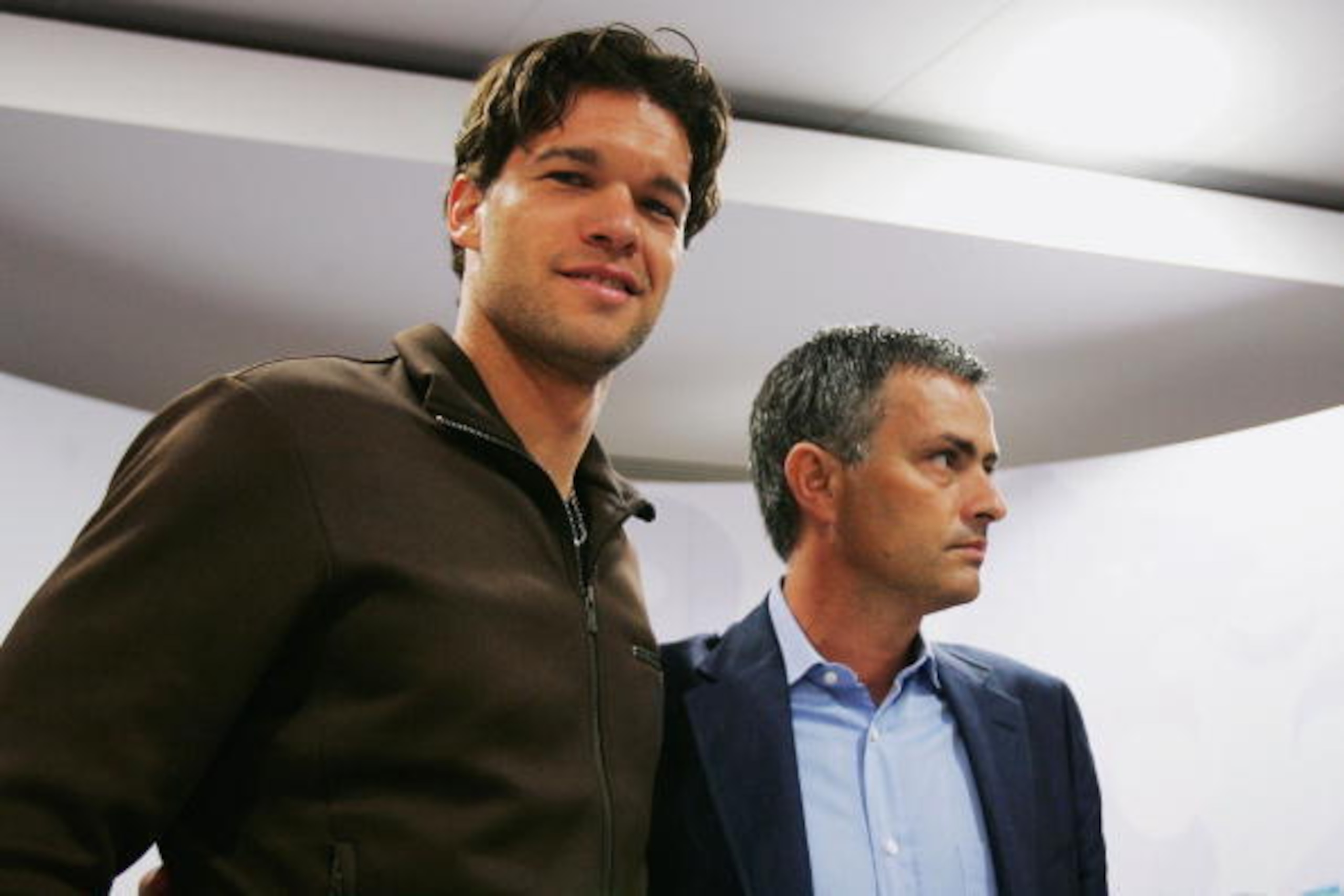LONDON - MAY 15:  Chelsea Manager Jose Mourinho (R) poses with new signing Michael Ballack of Germany during a press conference announcing the signing on May 15, 2006 at Stamford Bridge, London.  (Photo by Bryn Lennon/Getty Images)