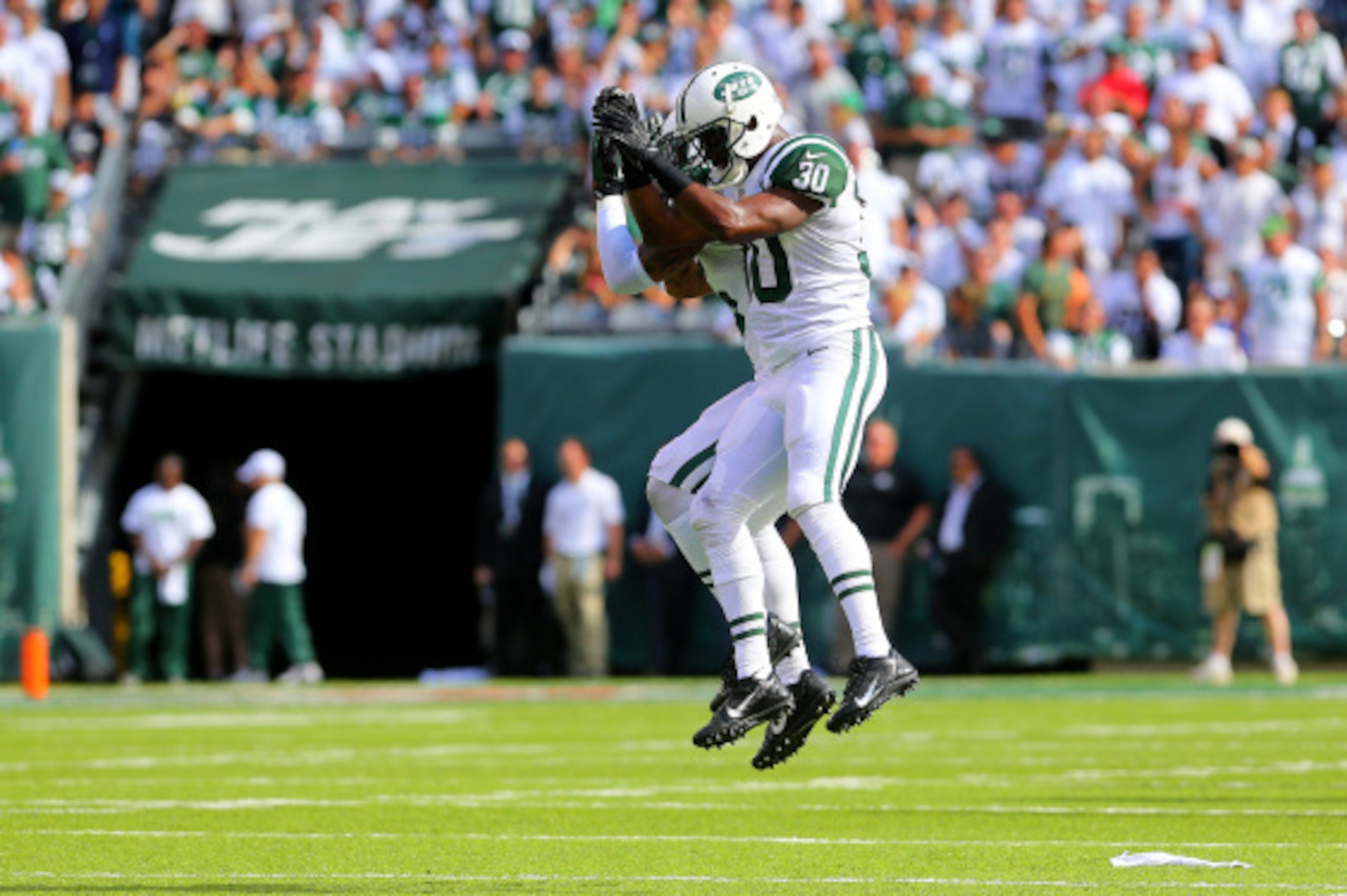 EAST RUTHERFORD, NJ - SEPTEMBER 07: Darrin Walls #30 and Calvin Pryor #25 of the New York Jets celebrate a defensive stop against the Oakland Raiders during the fourth quarter of their game at MetLife Stadium on September 7, 2014 in East Rutherford, Ne EAST RUTHERFORD, NJ - SEPTEMBER 07: Darrin Walls #30 and Calvin Pryor #25 of the New York Jets celebrate a defensive stop against the Oakland Raiders during the fourth quarter of their game at MetLife Stadium on September 7, 2014 in East Rutherford, Ne