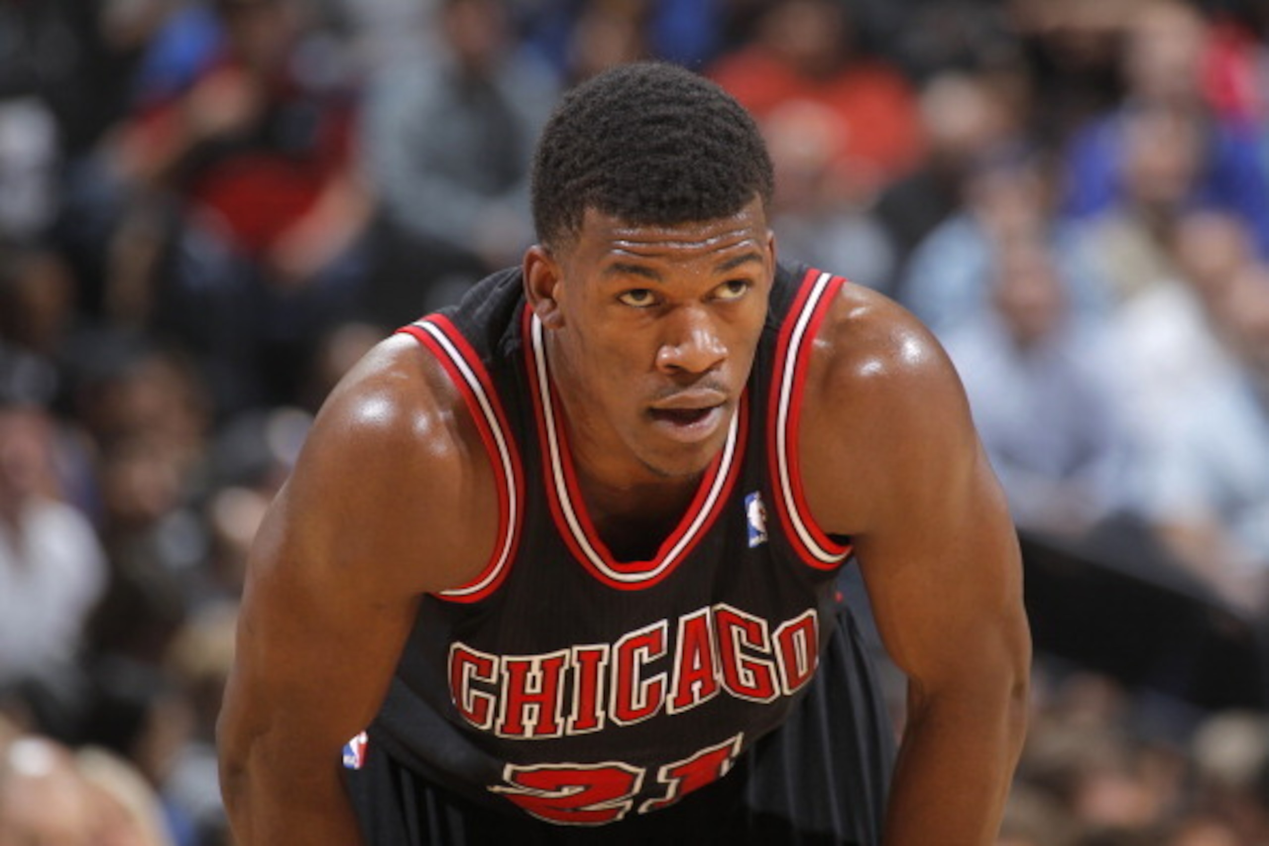 OAKLAND, CA - FEBRUARY 6: Jimmy Butler #21 of the Chicago Bulls in a game against the Golden State Warriors on February 6, 2014 at Oracle Arena in Oakland, California. NOTE TO USER: User expressly acknowledges and agrees that, by downloading and or using 