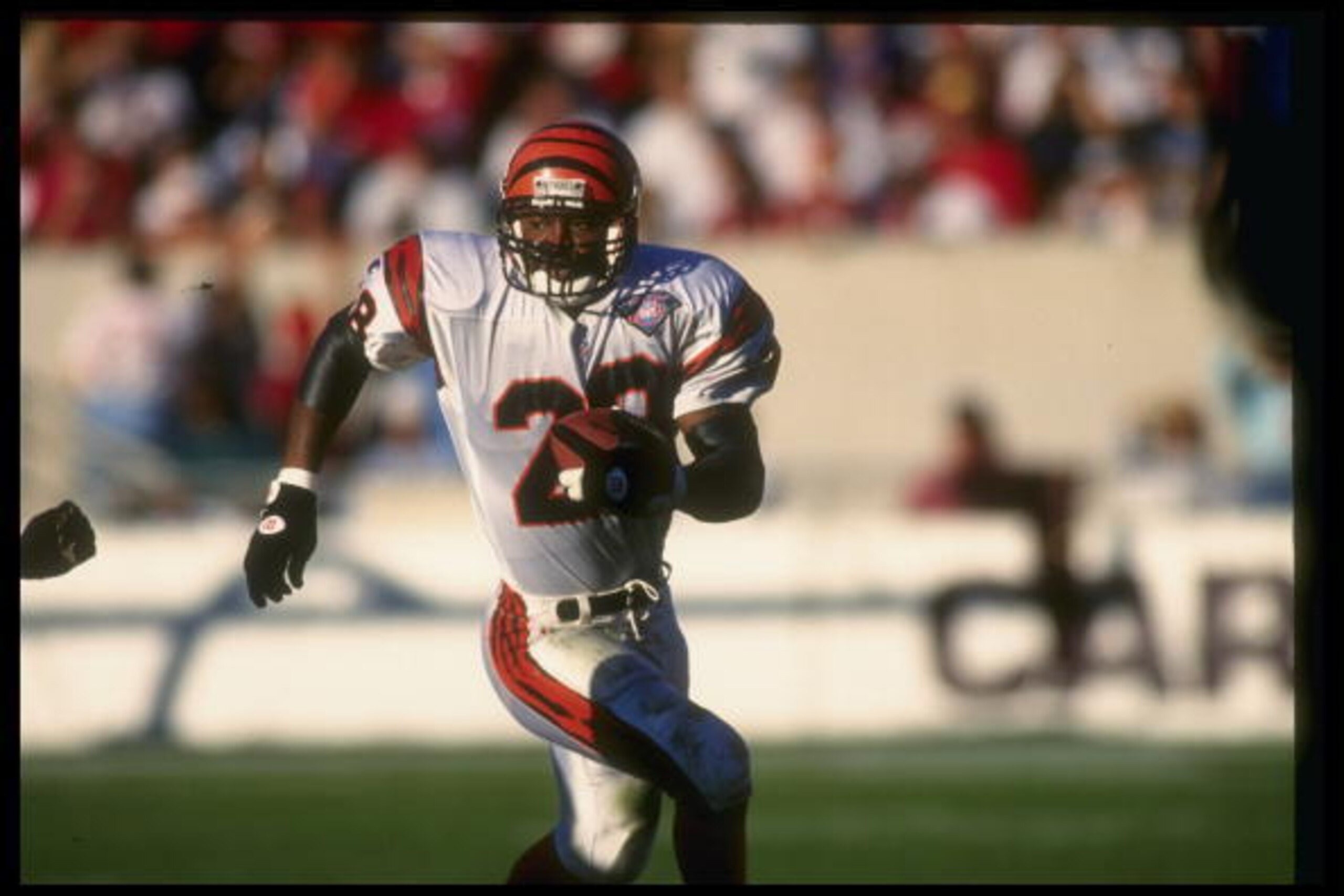 18 Dec 1994:  Running back Harold Green of the Cincinnati Bengals runs with the ball during a game against the Arizona Cardinals at Sun Devil Stadium in Tempe, Arizona.  The Cardinals won the game, 28-7. Mandatory Credit: Stephen Dunn  /Allsport