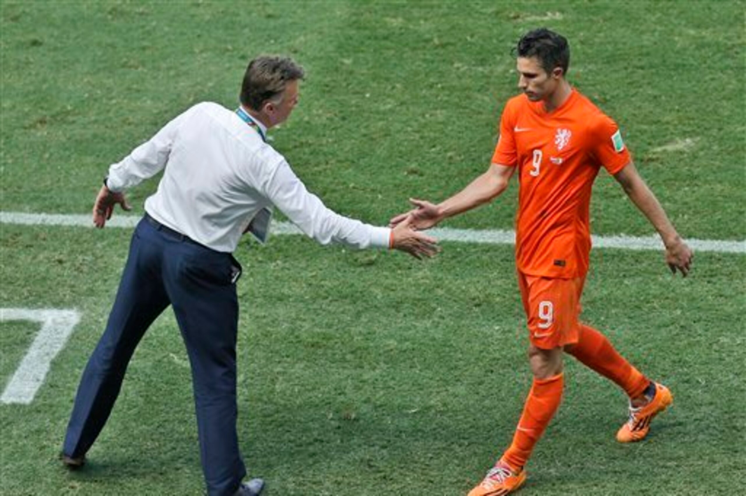 It's difficult to see Van Gaal letting Van Persie leave.