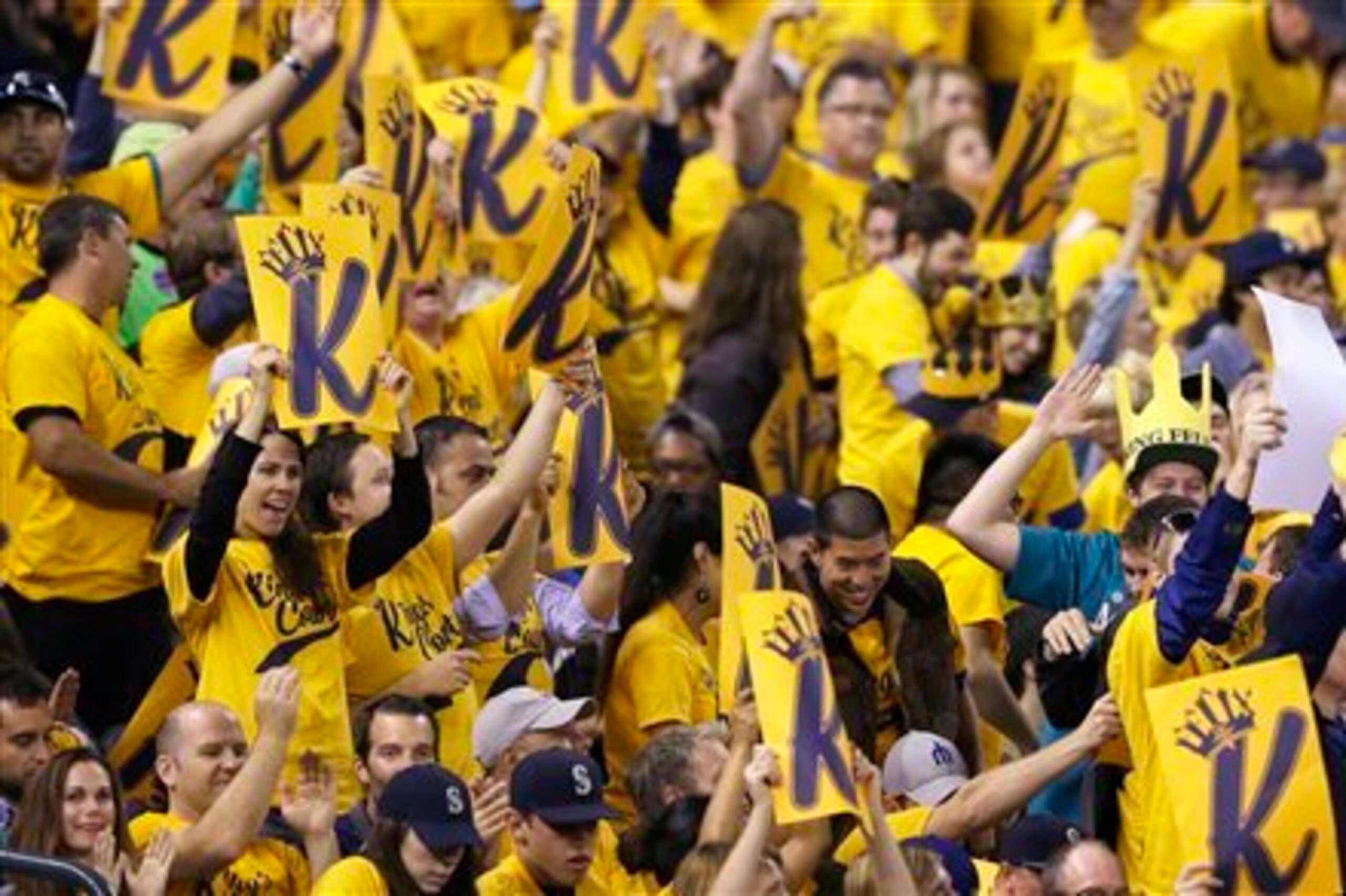 Mariners' fans are desperate for a playoff appearance, but Seattle will have to navigate a much  tougher schedule than the closest competition.