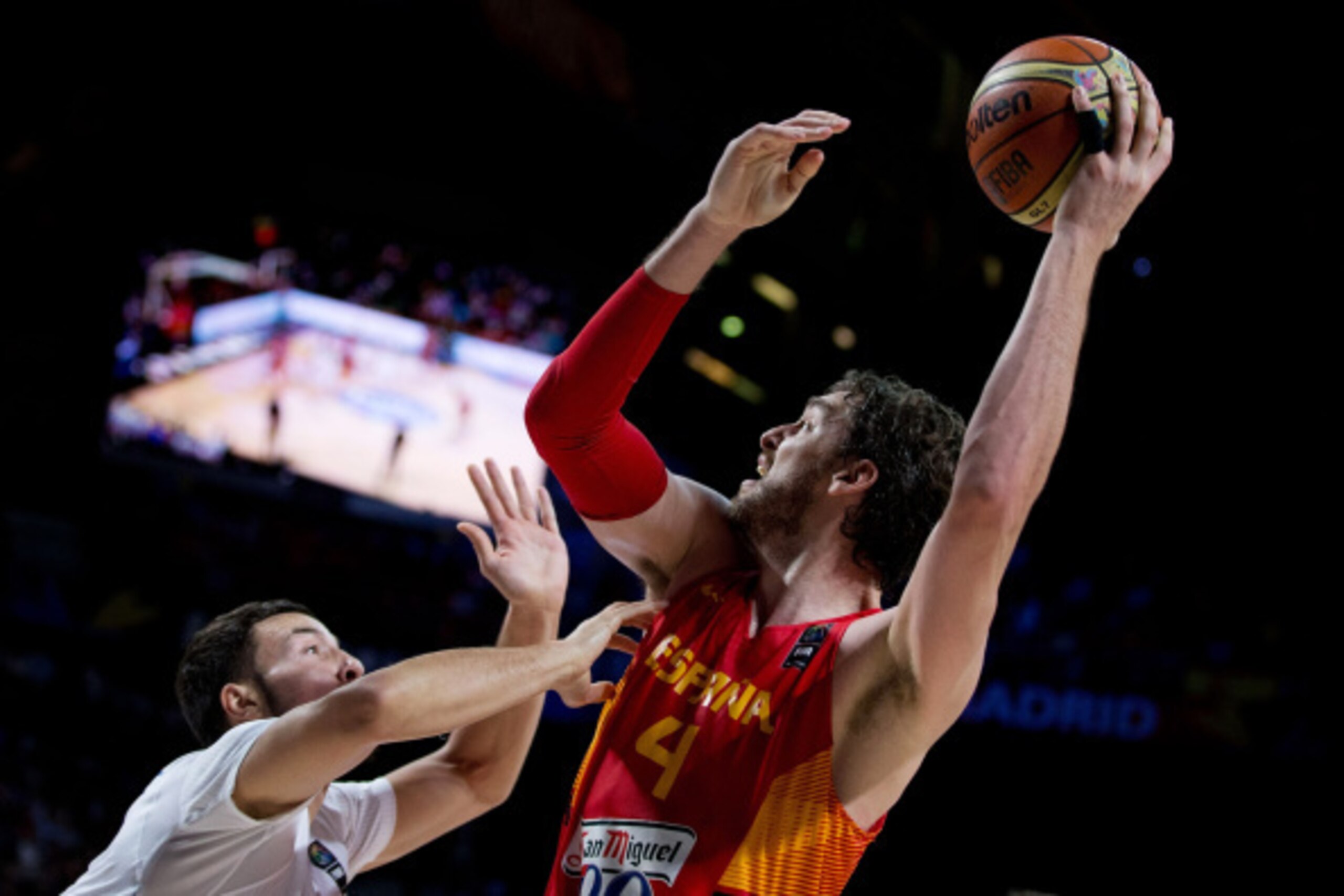 MADRID, SPAIN - SEPTEMBER 10: Pau Gasol of Spain shoots against Joffrey Lauvergne of France during the 2014 FIBA World Basketball Championship quarter final match between France and Spain at Palacio de los Deportes on September 10, 2014 in Madrid, Spain. 