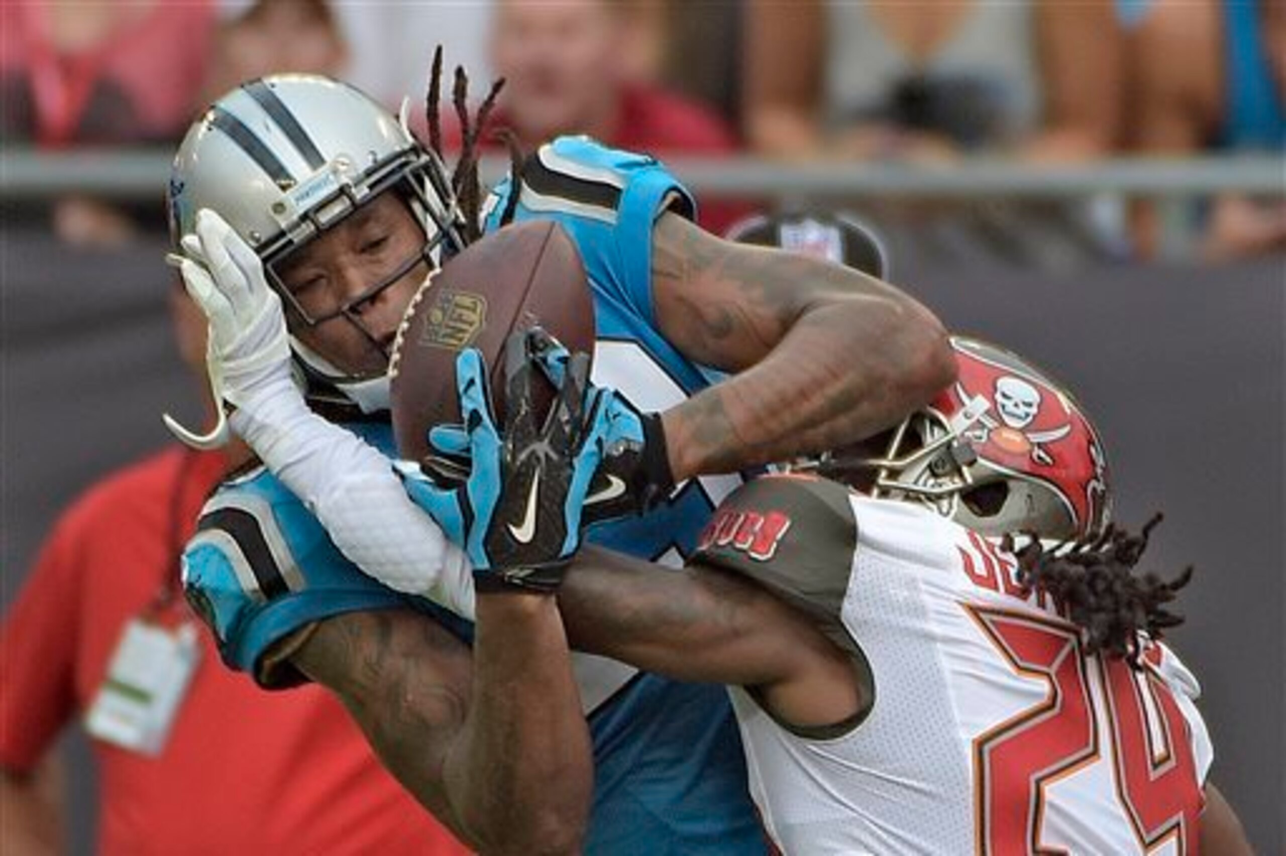 This is what Kelvin Benjamin can do that other WRs just can't.