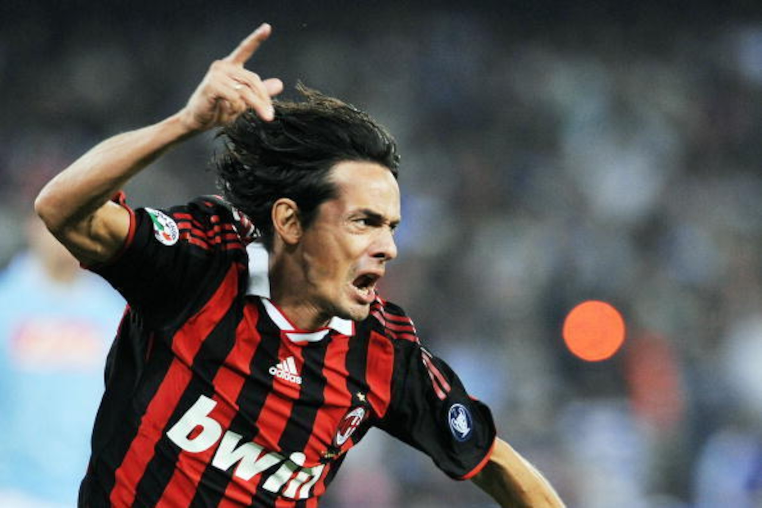 NAPLES, ITALY - OCTOBER 28:  Filippo Inzaghi of AC Milan celebrates after scoring the first goal during the Serie A match between SSC Napoli and AC Milan at Stadio San Paolo on October 28, 2009 in Rome, Italy.  (Photo by Giuseppe Bellini/Getty Images)
