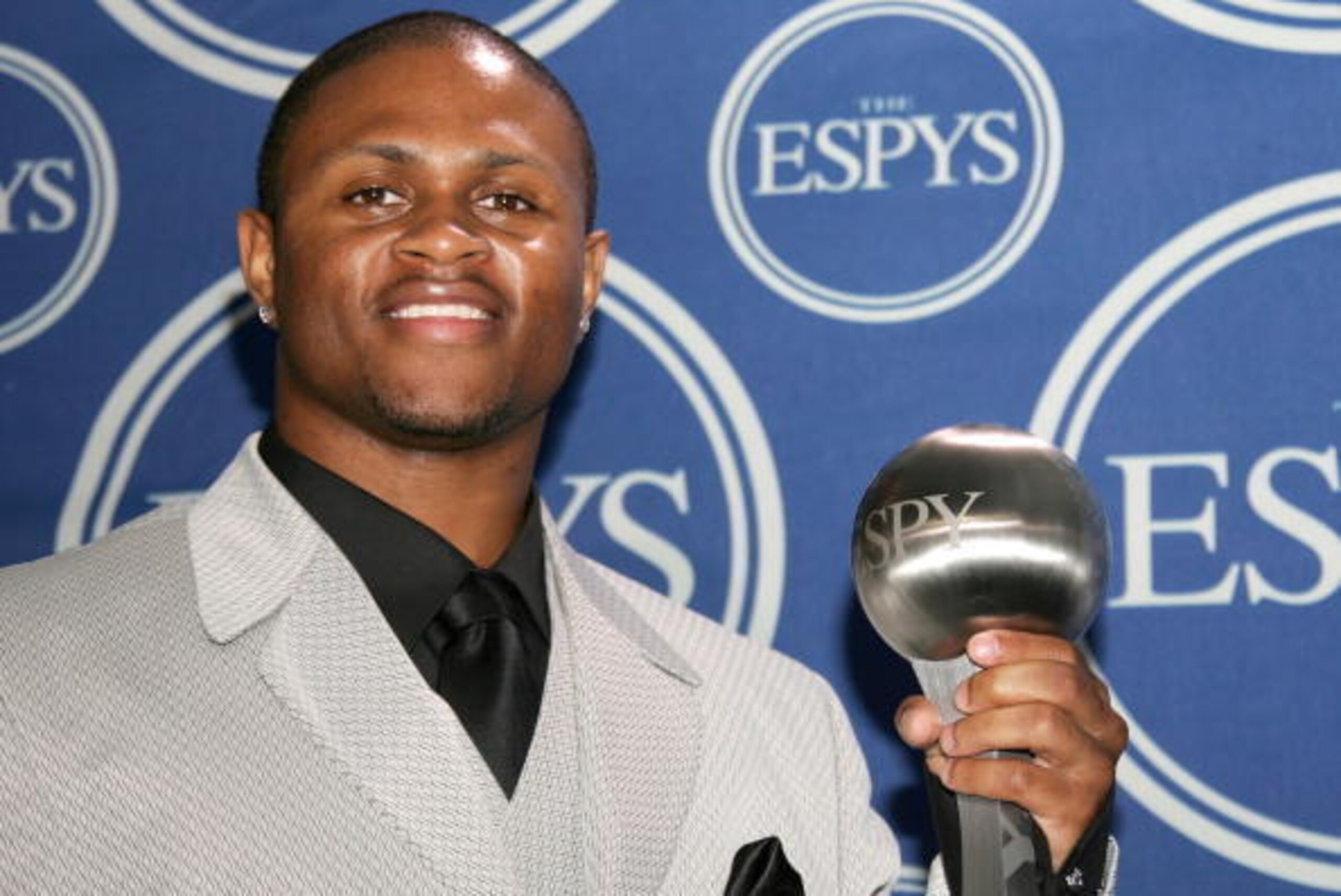 HOLLYWOOD - JULY 12:  Football player Tyrone Prothro poses in the press room after accepting the award for 'Best Play' at the 2006 ESPY Awards at the Kodak Theatre on July 12, 2006 in Hollywood, California.  (Photo by Frazer Harrison/Getty Images)