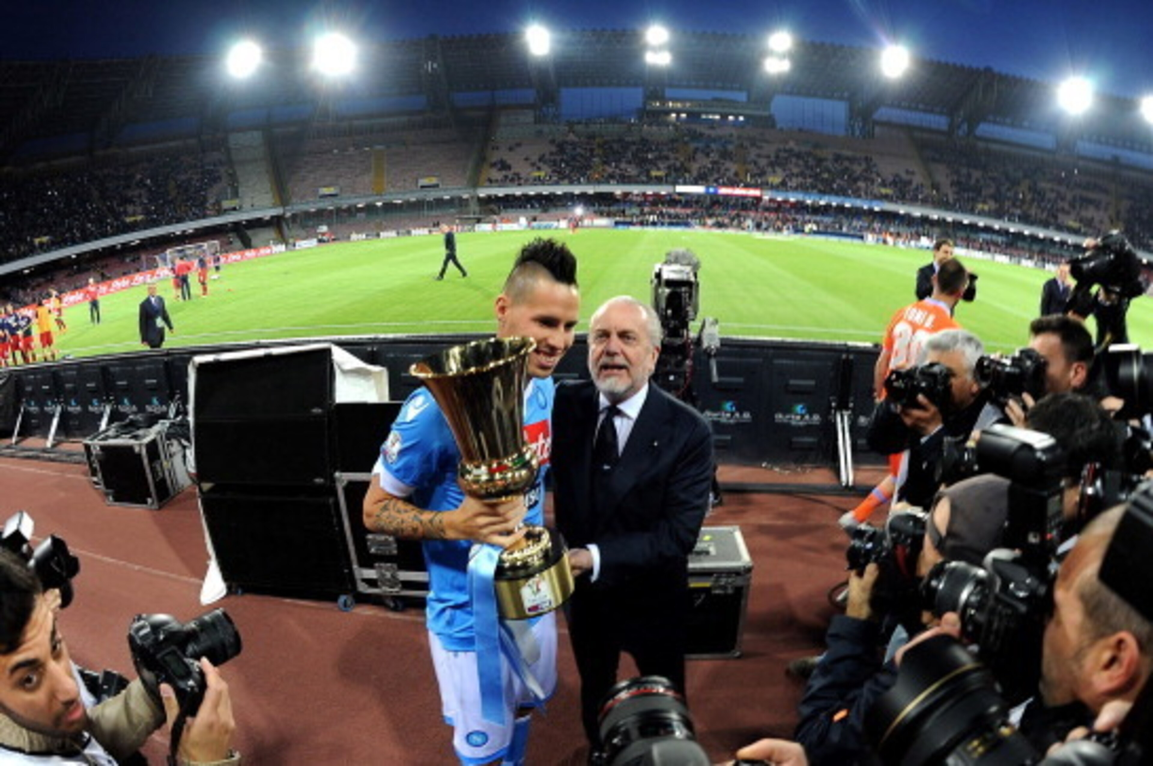 NAPLES, ITALY - MAY 06: Marek Hamsik and Aurelio De Laurentis President of Napoli with Tim Cup before the Serie A match between SSC Napoli and Cagliari Calcio at Stadio San Paolo on May 6, 2014 in Naples, Italy. (Photo by Giuseppe Bellini/Getty Images) NAPLES, ITALY - MAY 06: Marek Hamsik and Aurelio De Laurentis President of Napoli with Tim Cup before the Serie A match between SSC Napoli and Cagliari Calcio at Stadio San Paolo on May 6, 2014 in Naples, Italy. (Photo by Giuseppe Bellini/Getty Images)