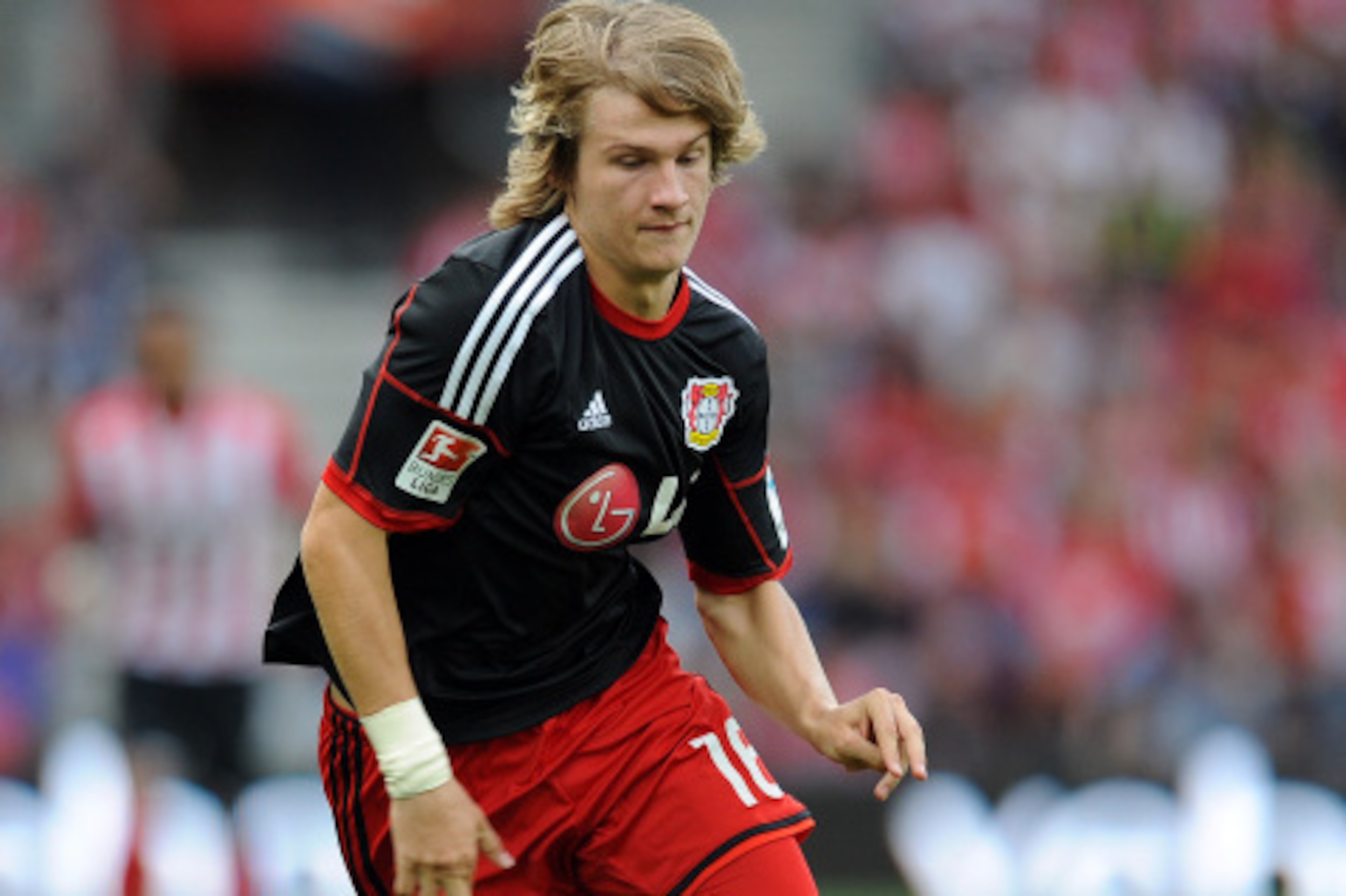 SOUTHAMPTON, ENGLAND - AUGUST 09: Tin Jedvaj of Bayer Leverkusen during the pre season friendly match between Southampton and Bayer Leverkusen at St Mary's Stadium on August 9, 2014 in Southampton, England. (Photo by Robin Parker/Getty Images) SOUTHAMPTON, ENGLAND - AUGUST 09: Tin Jedvaj of Bayer Leverkusen during the pre season friendly match between Southampton and Bayer Leverkusen at St Mary's Stadium on August 9, 2014 in Southampton, England. (Photo by Robin Parker/Getty Images)