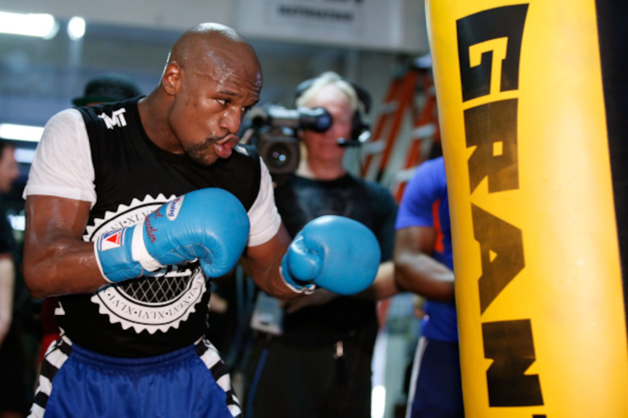 LAS VEGAS, NV - SEPTEMBER 02: Boxer Floyd Mayweather Jr. works out at the Mayweather Boxing Club on September 2, 2014 in Las Vegas, Nevada. Mayweather Jr. will defend his WBC/WBA welterweight titles against Marcos Maidana on September 13 in Las Vegas. ( LAS VEGAS, NV - SEPTEMBER 02: Boxer Floyd Mayweather Jr. works out at the Mayweather Boxing Club on September 2, 2014 in Las Vegas, Nevada. Mayweather Jr. will defend his WBC/WBA welterweight titles against Marcos Maidana on September 13 in Las Vegas. (