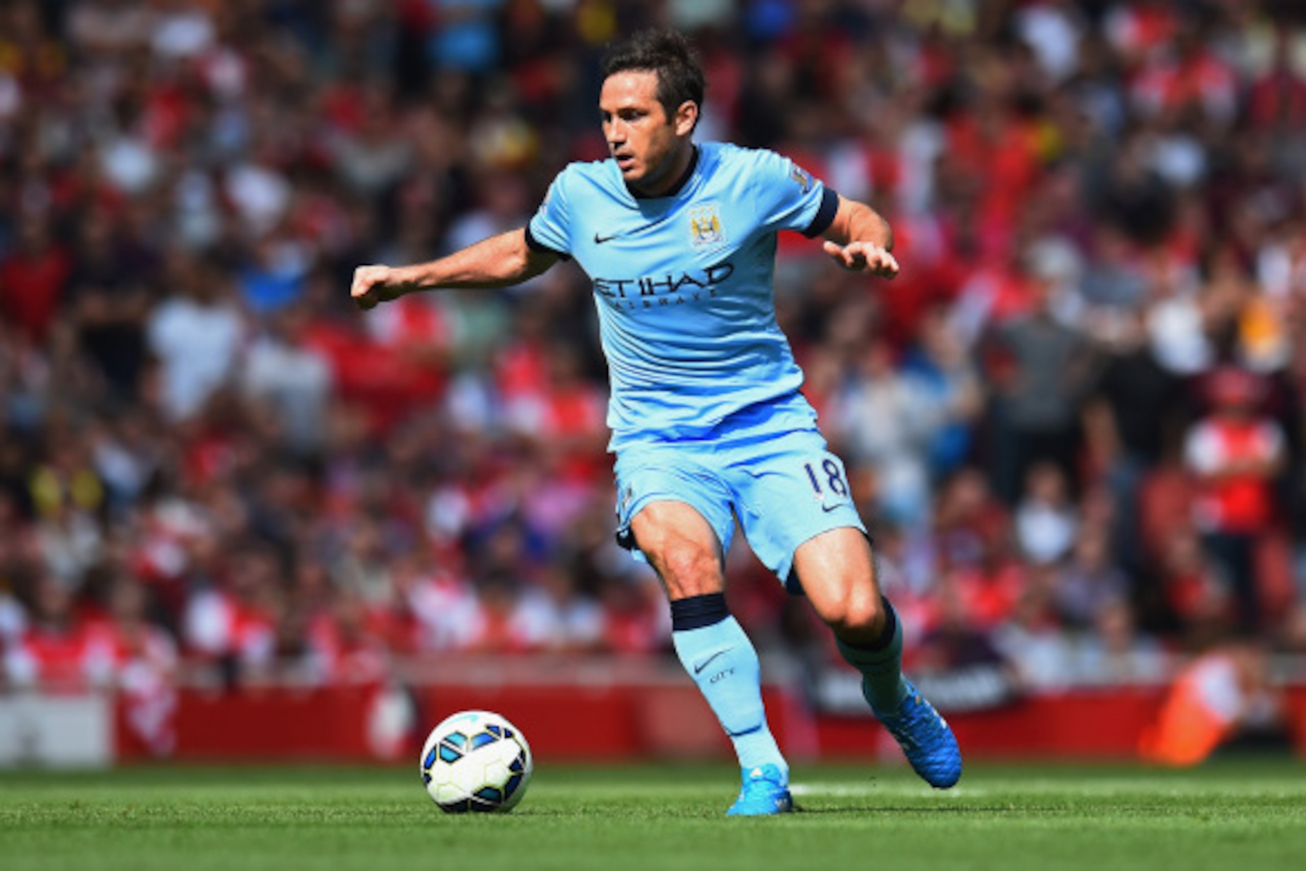 LONDON, ENGLAND - SEPTEMBER 13:  Frank Lampard of Manchester City on the ball during the Barclays Premier League match between Arsenal and Manchester City at Emirates Stadium on September 13, 2014 in London, England.  (Photo by Shaun Botterill/Getty Image