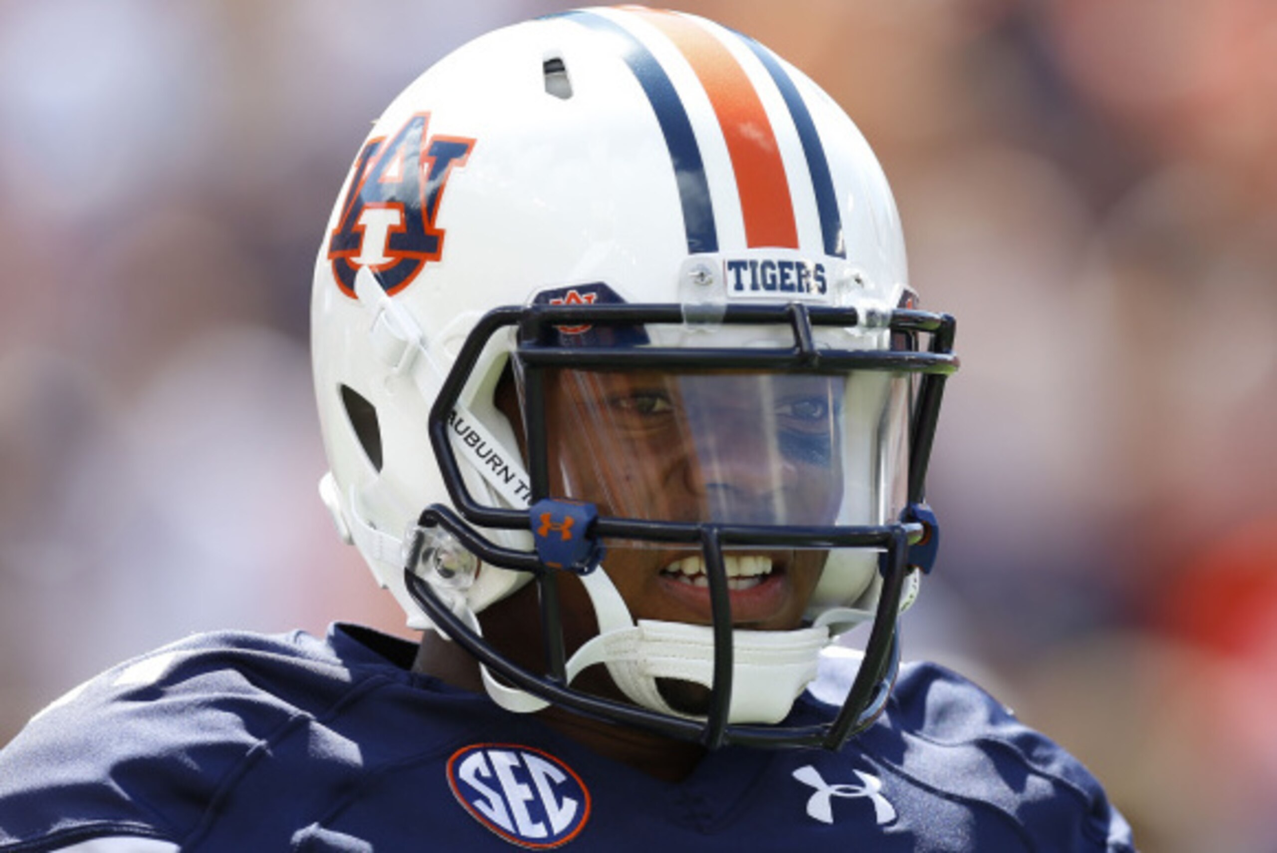 AUBURN, AL - AUGUST 30:  Quarterback Nick Marshall #14 of the Auburn Tigers warms up before the game against the Arkansas Razorbacks at Jordan Hare Stadium on August 30, 2014 in Auburn, Alabama.  (Photo by Mike Zarrilli/Getty Images)