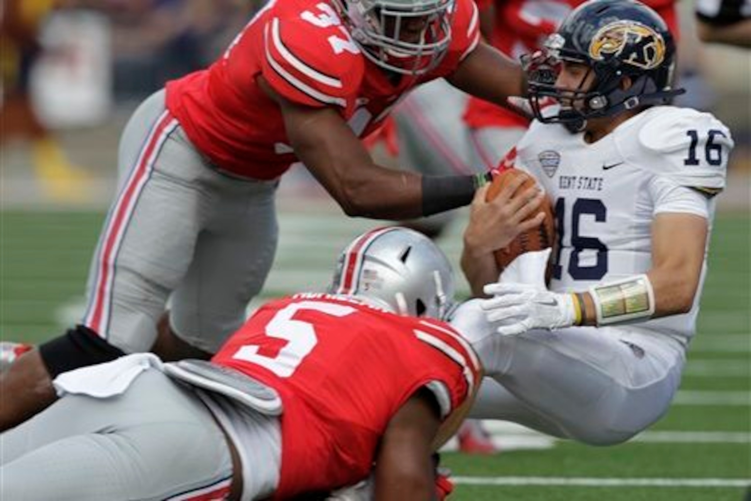 Raekwon McMillan (5) saw significant snaps against Kent State last week.