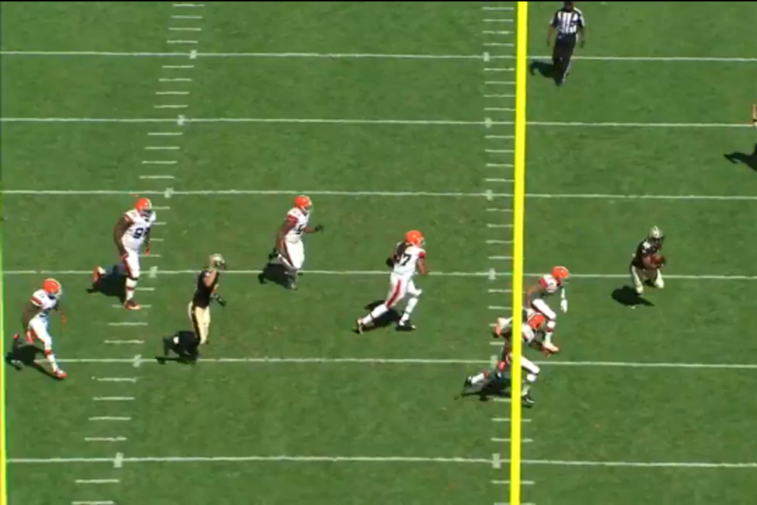 Ingram runs to daylight.