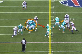 Center Samson Satele overlooks the blitzing linebacker for no reason.