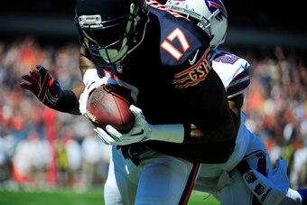CHICAGO, IL - SEPTEMBER 07: Alshon Jeffery #17 of the Chicago Bears catches a pass in front of Leodis McKelvin #21 of the Buffalo Bills during he first quarter of their game on September 7, 2014 at Soldier Field in Chicago, Illinois.  (Photo by David Bank