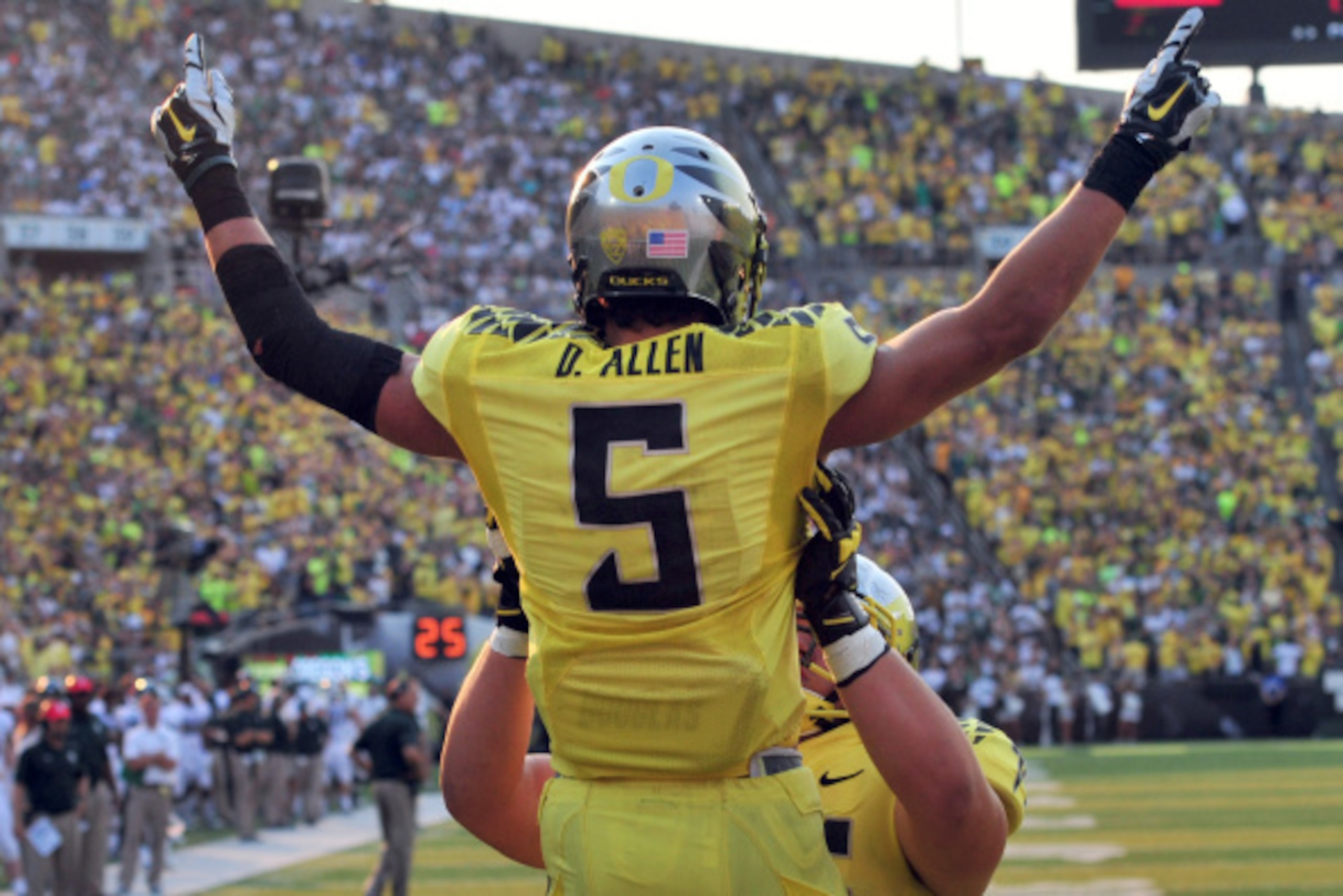 EUGENE, OR -SEPTEMBER 06: Wide receiver Devon Allen #5 of the Oregon Ducks celebrates after scoring a touchdown during the third quarter of the game against the Michigan State Spartans at Autzen Stadium on September 6, 2014 in Eugene, Oregon. (Photo by St
