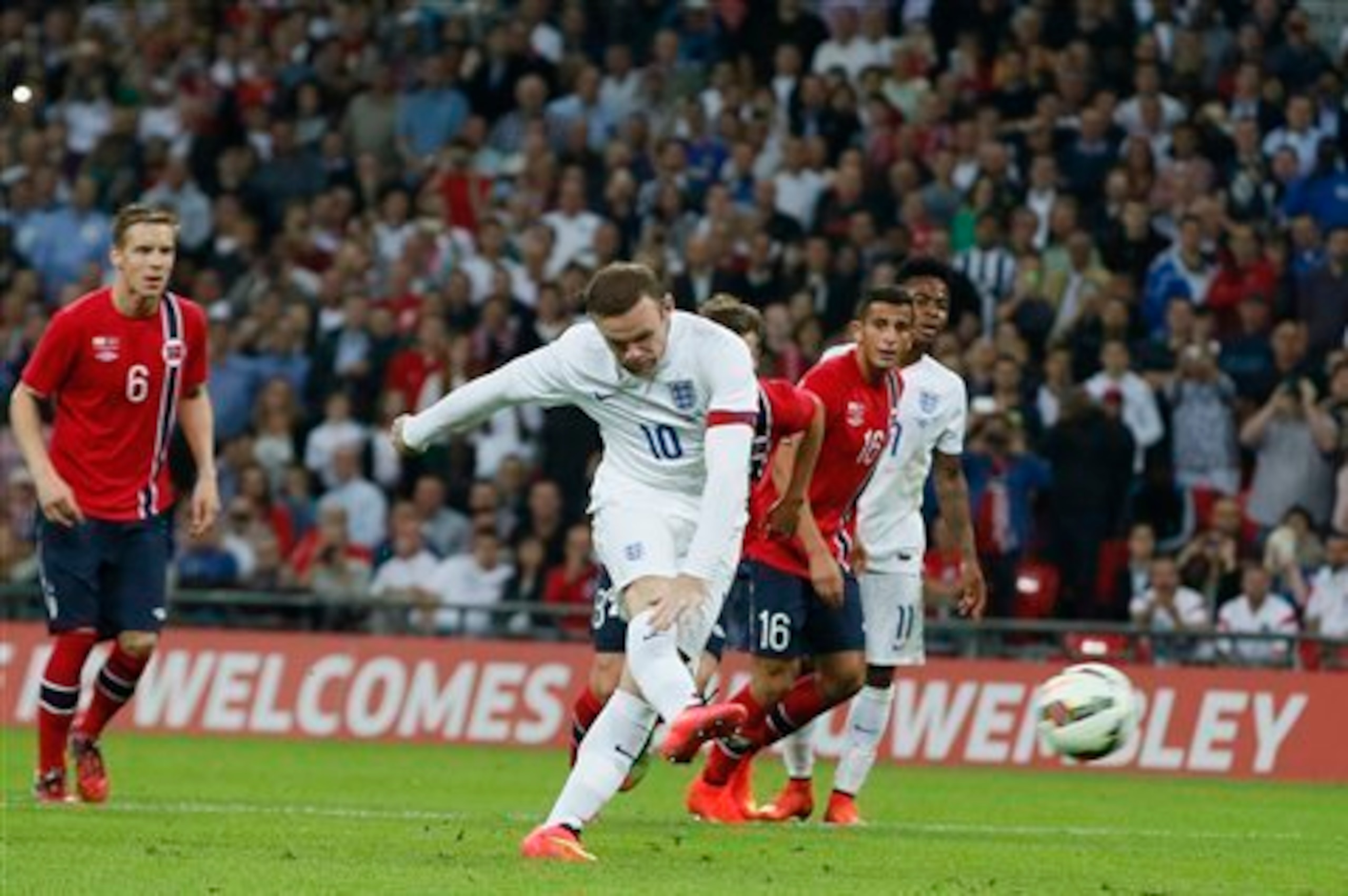 England in action against Norway at Wembley.