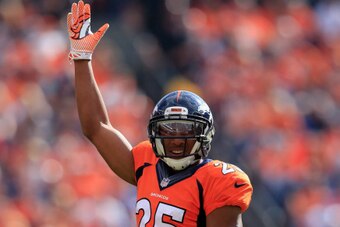 DENVER, CO - SEPTEMBER 14:  Cornerback Chris Harris #25 of the Denver Broncos plays defense against the Kansas City Chiefs at Sports Authority Field at Mile High on September 14, 2014 in Denver, Colorado. The Broncos defeated the Chiefs 24-17.  (Photo by 