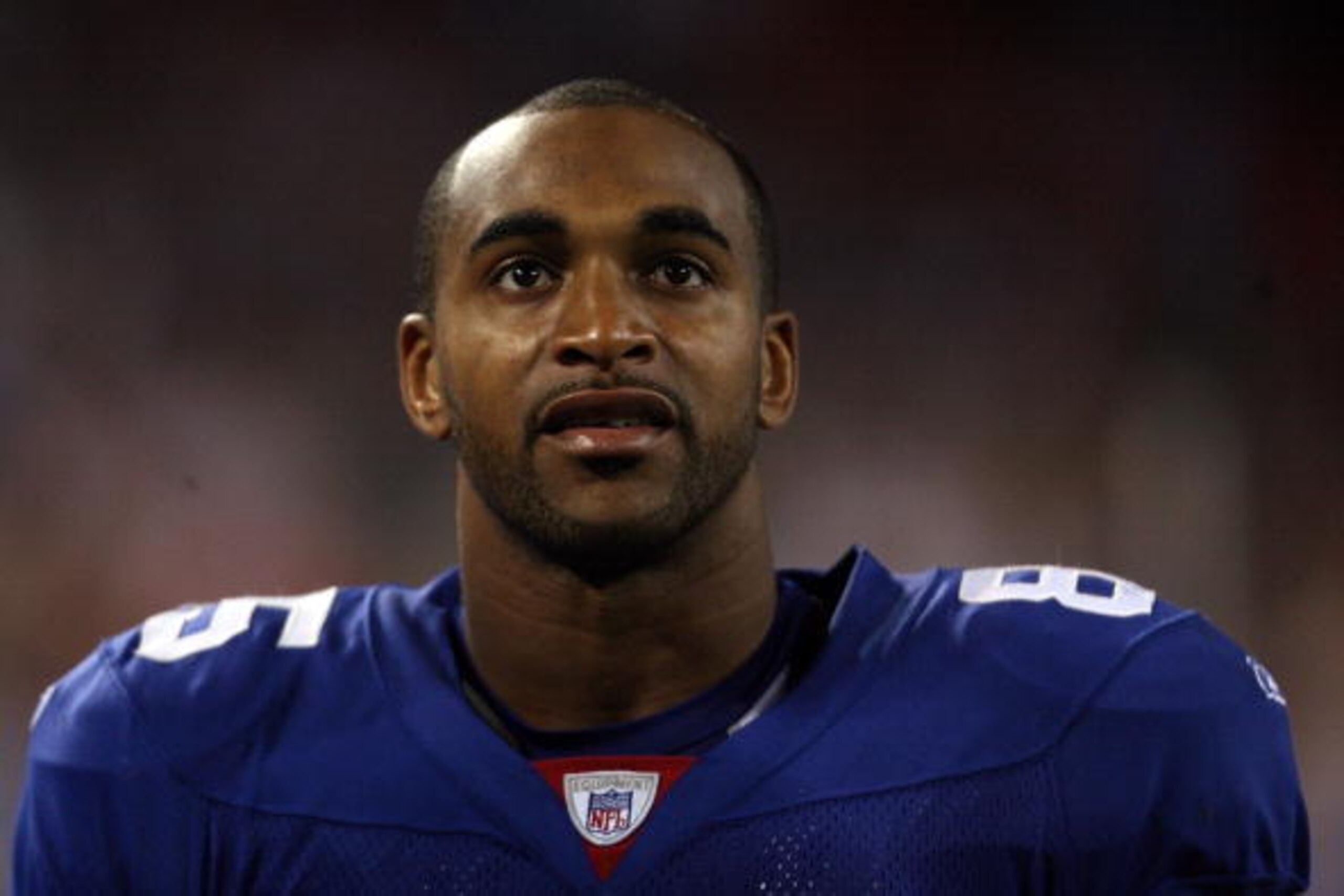 EAST RUTHERFORD, NJ - SEPTEMBER 30:  David Tyree #85 of the New York Giants looks on against the Philadelphia Eagles at Giants Stadium on September 30, 2007 in East Rutherford, New Jersey.  (Photo by Nick Laham/Getty Images)