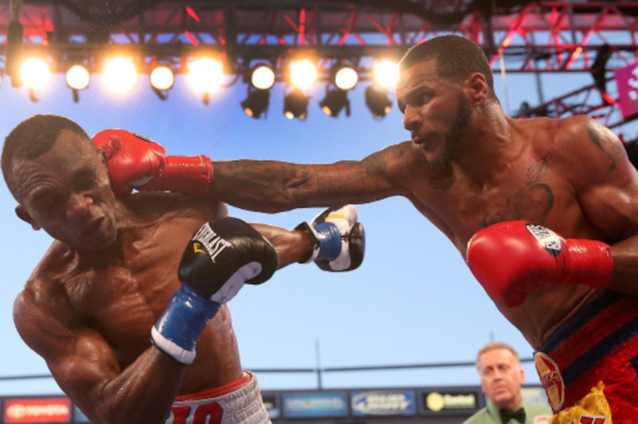 LOS ANGELES, CA - AUGUST 16:  Anthony Dirrell lands a punch on Sakio Bika in their WBC Super Middleweight World Championship fight at StubHub Center on August 16, 2014 in Los Angeles, California.  (Photo by Stephen Dunn/Getty Images)