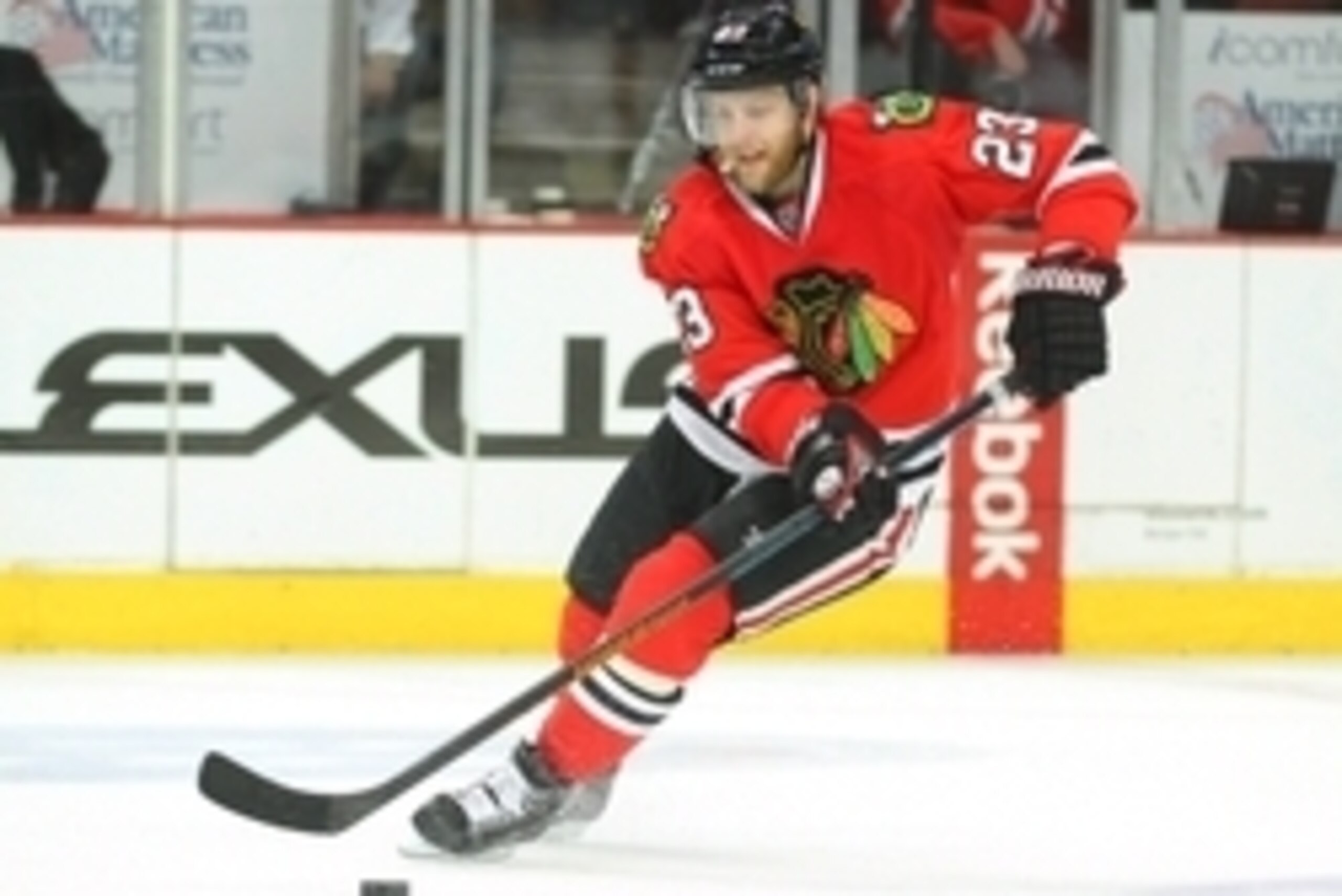 May 21, 2014; Chicago, IL, USA; Chicago Blackhawks right wing Kris Versteeg (23) during the second period of game two of the Western Conference Final of the 2014 Stanley Cup Playoffs against the Los Angeles Kings at the United Center. Mandatory Credit: De