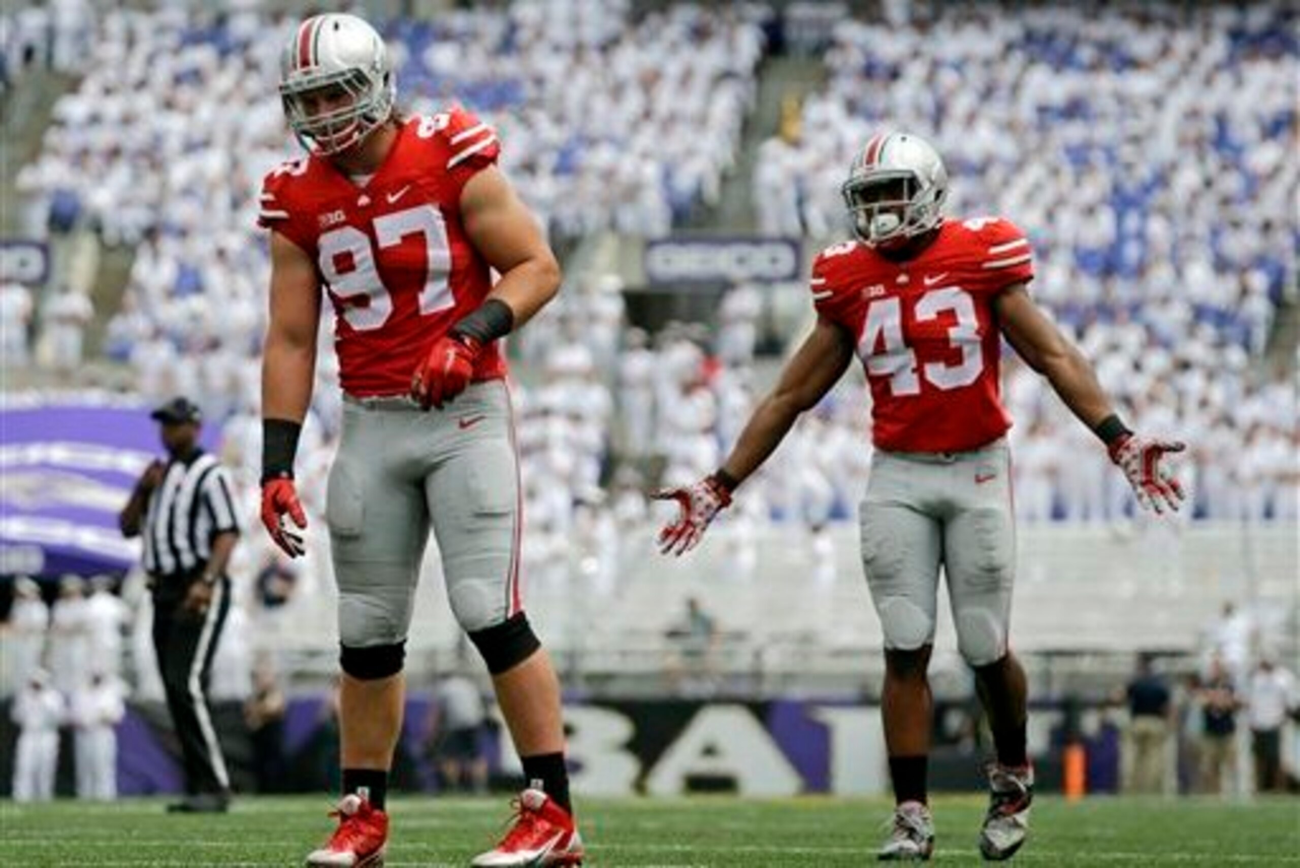 Darron Lee has been a pleasant surprise in a remodeled linebacker unit.