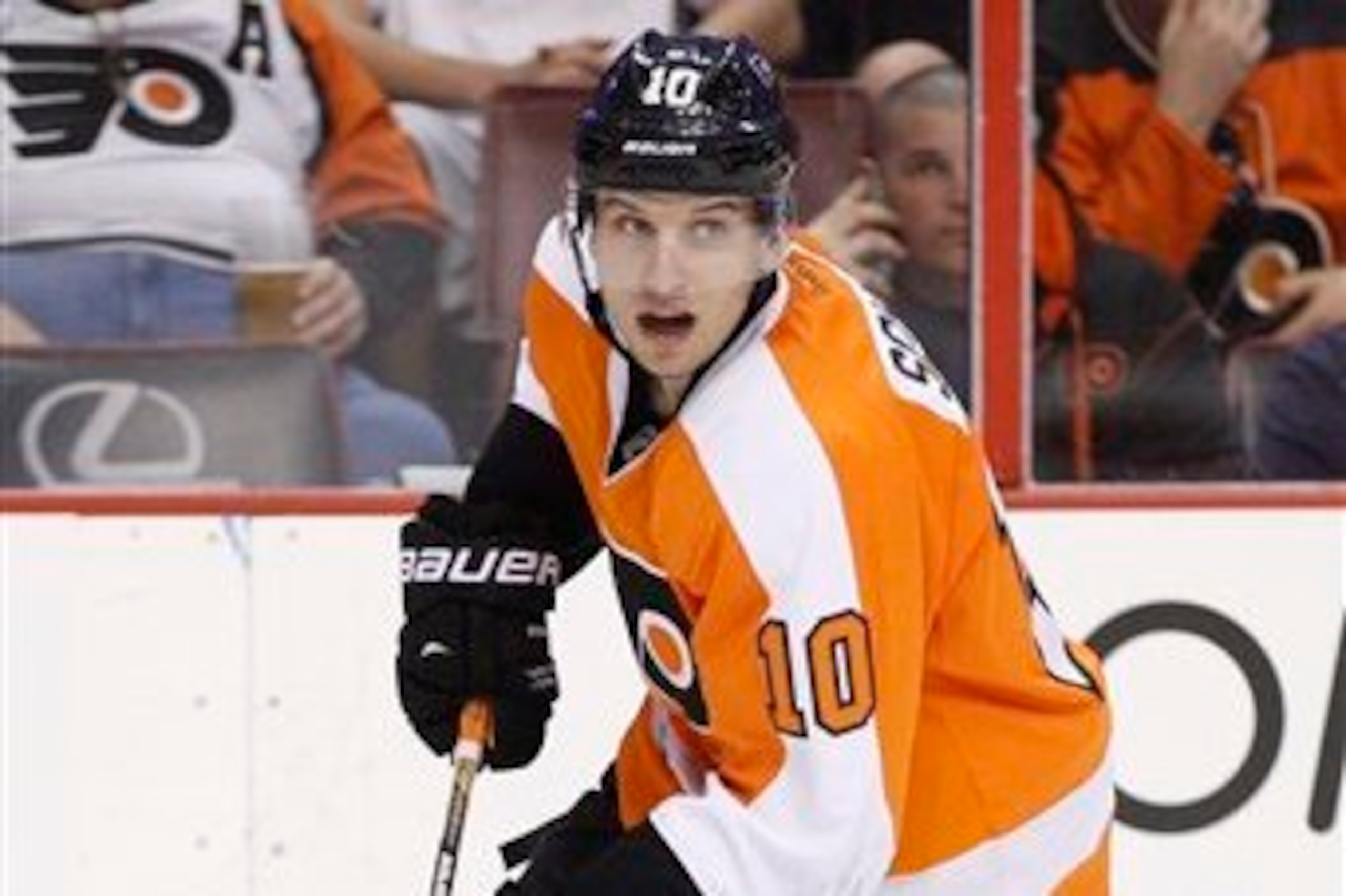 Brayden Schenn will see more time at center this preseason.