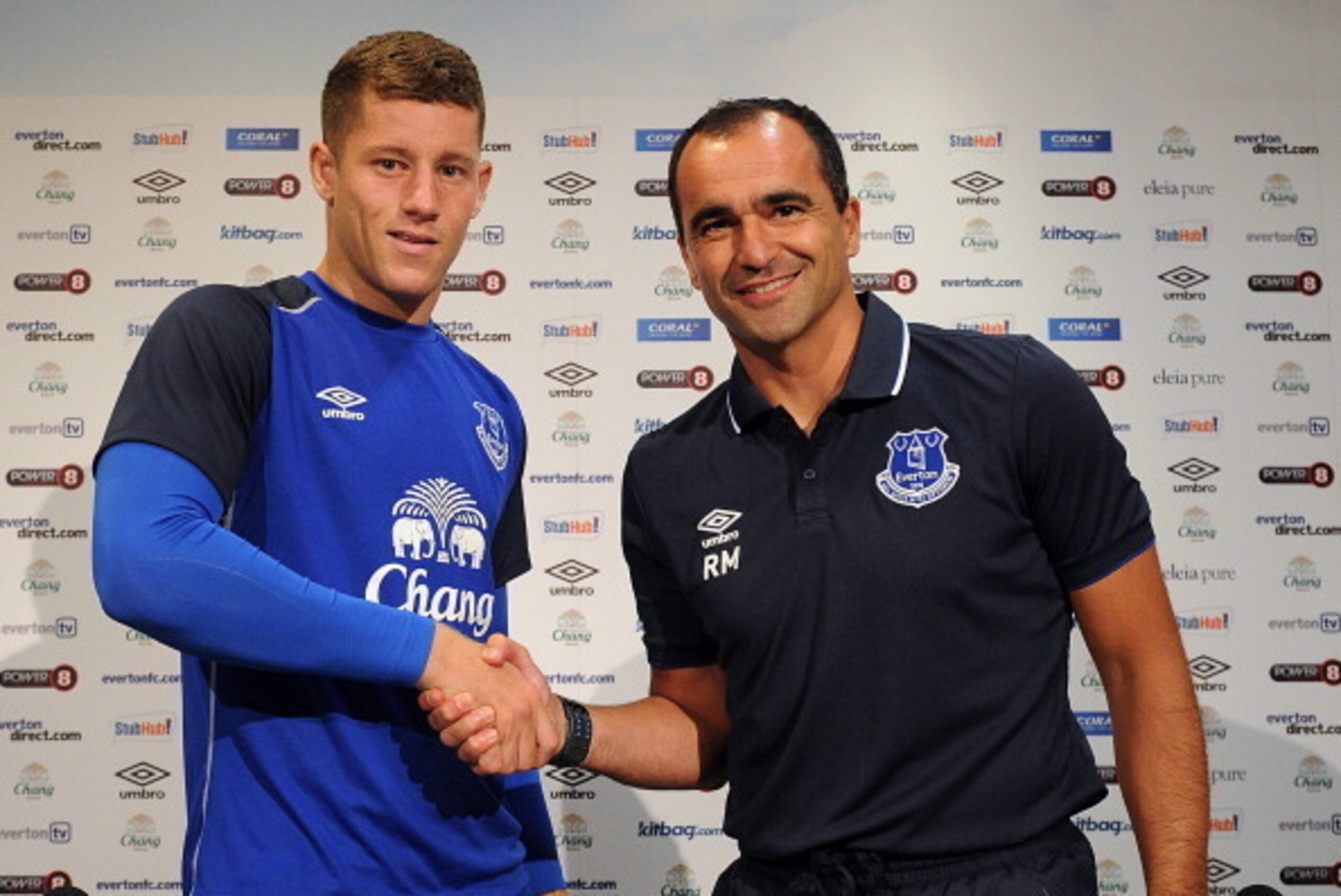 LIVERPOOL, ENGLAND - JULY 29: Everton manager Roberto Martinez shakes hands with Ross Barkley during a press conference at Finch Farm on July 29, 2014 in Liverpool, England. (Photo by Chris Brunskill/Getty Images)